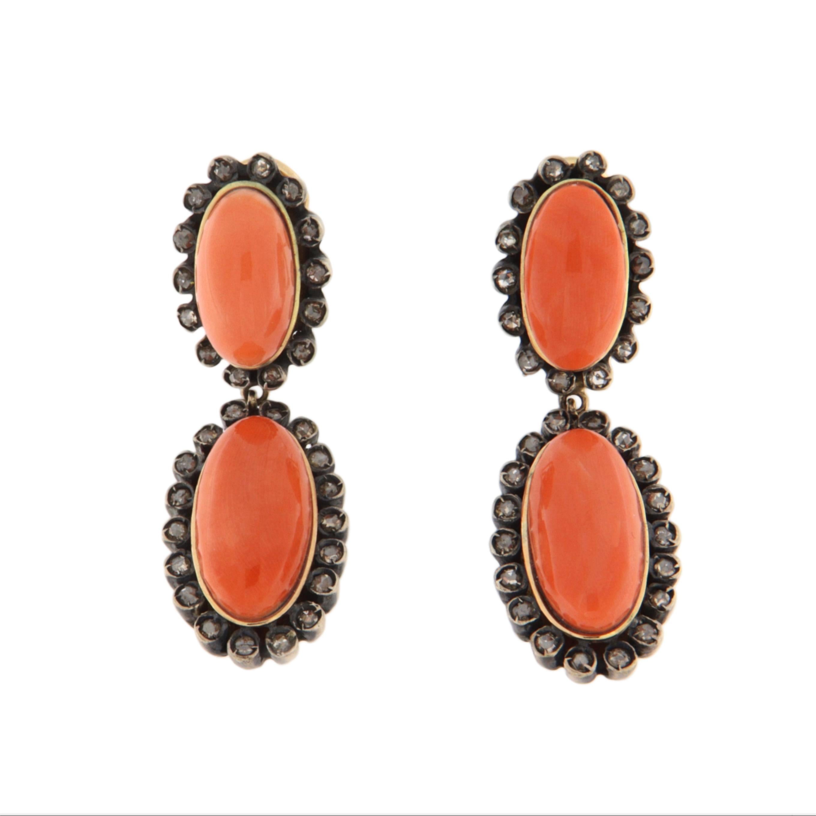 Pendientes de gota de oro amarillo de 14 quilates con diamantes de coral en Nuevo estado para la venta en Marcianise, IT