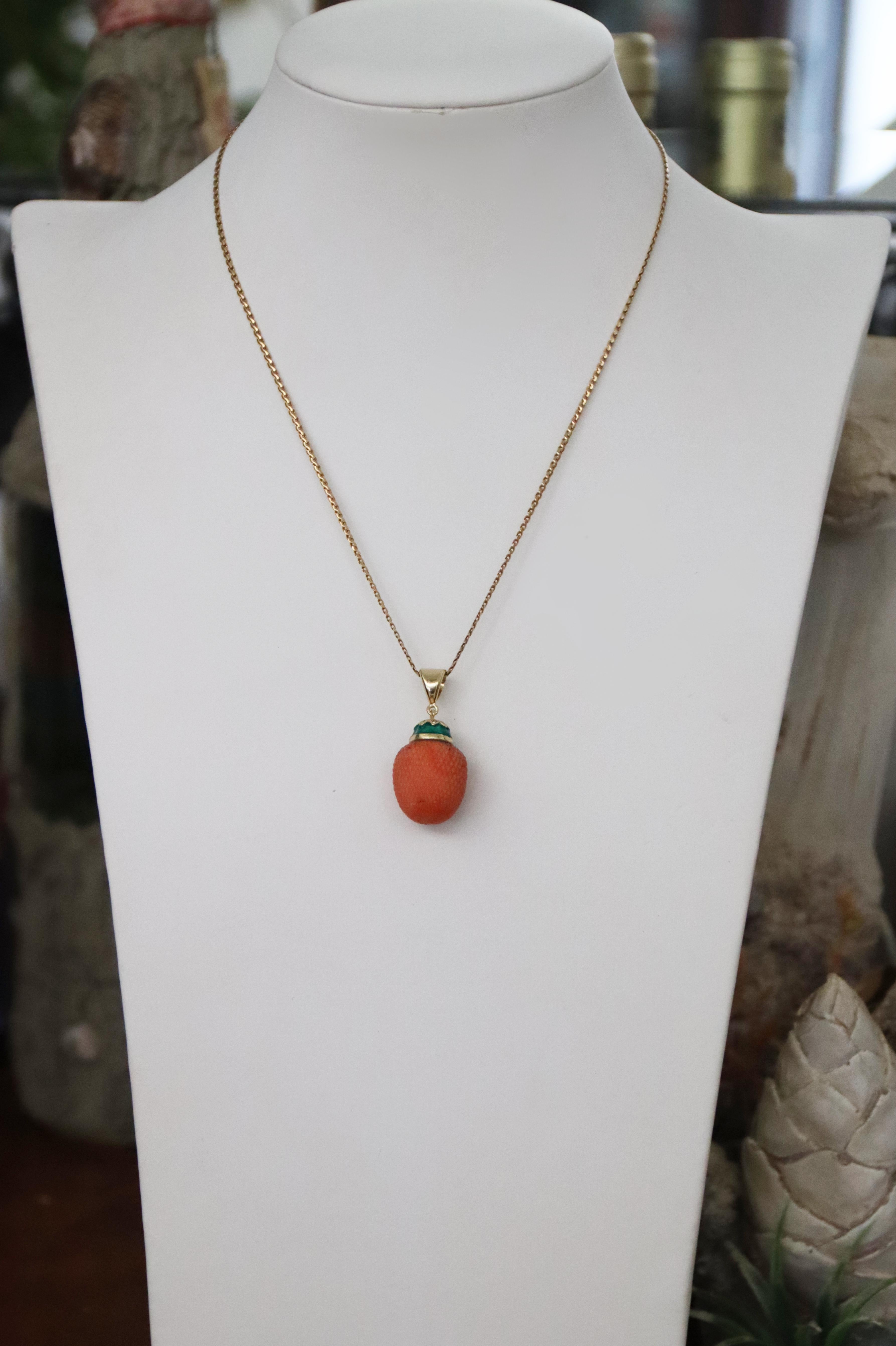 Women's or Men's Coral Diamonds 14 Karat Yellow Gold Pendant Necklace For Sale