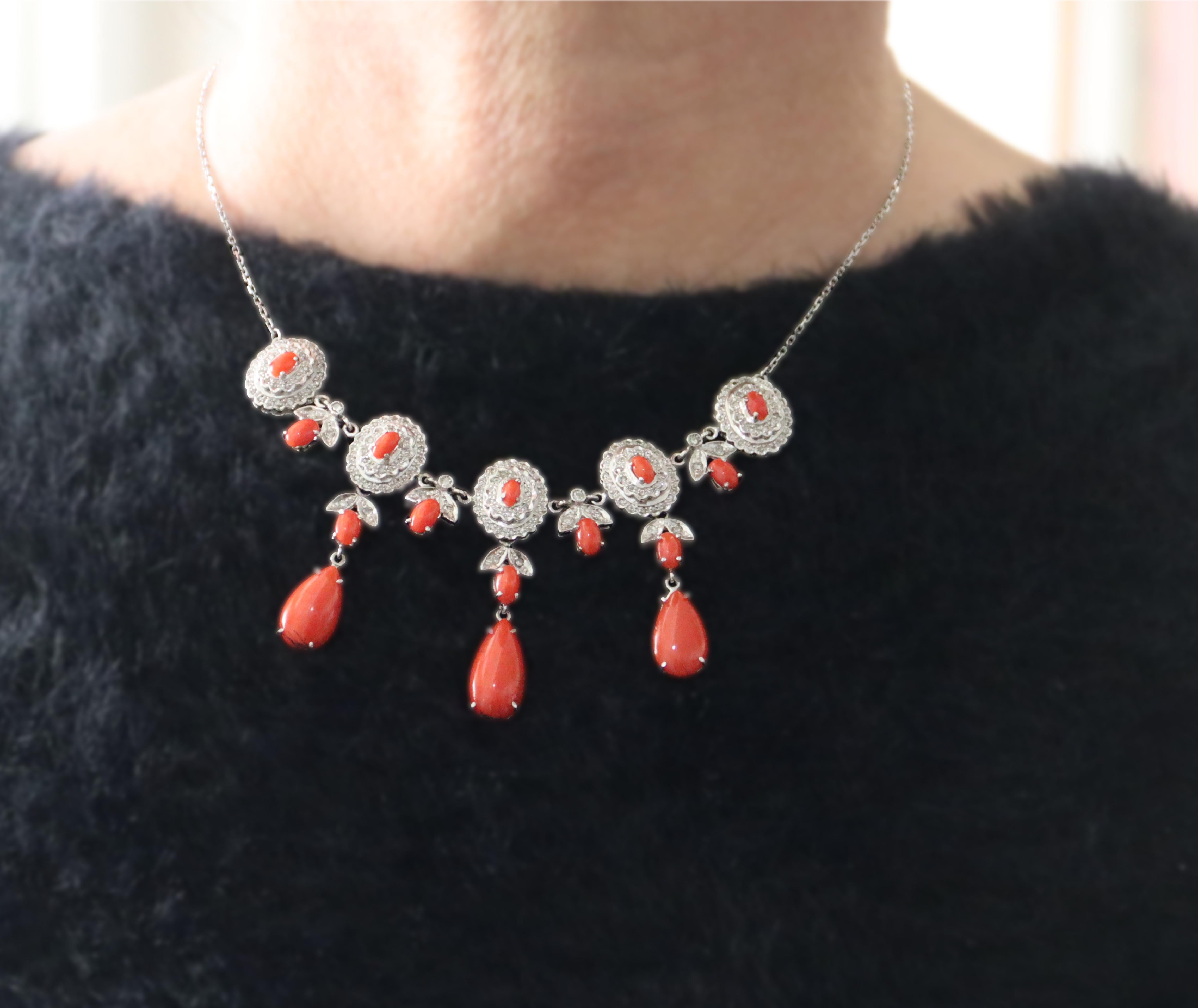 Collana girocollo in oro bianco 18 carati con diamanti di corallo in vendita 4