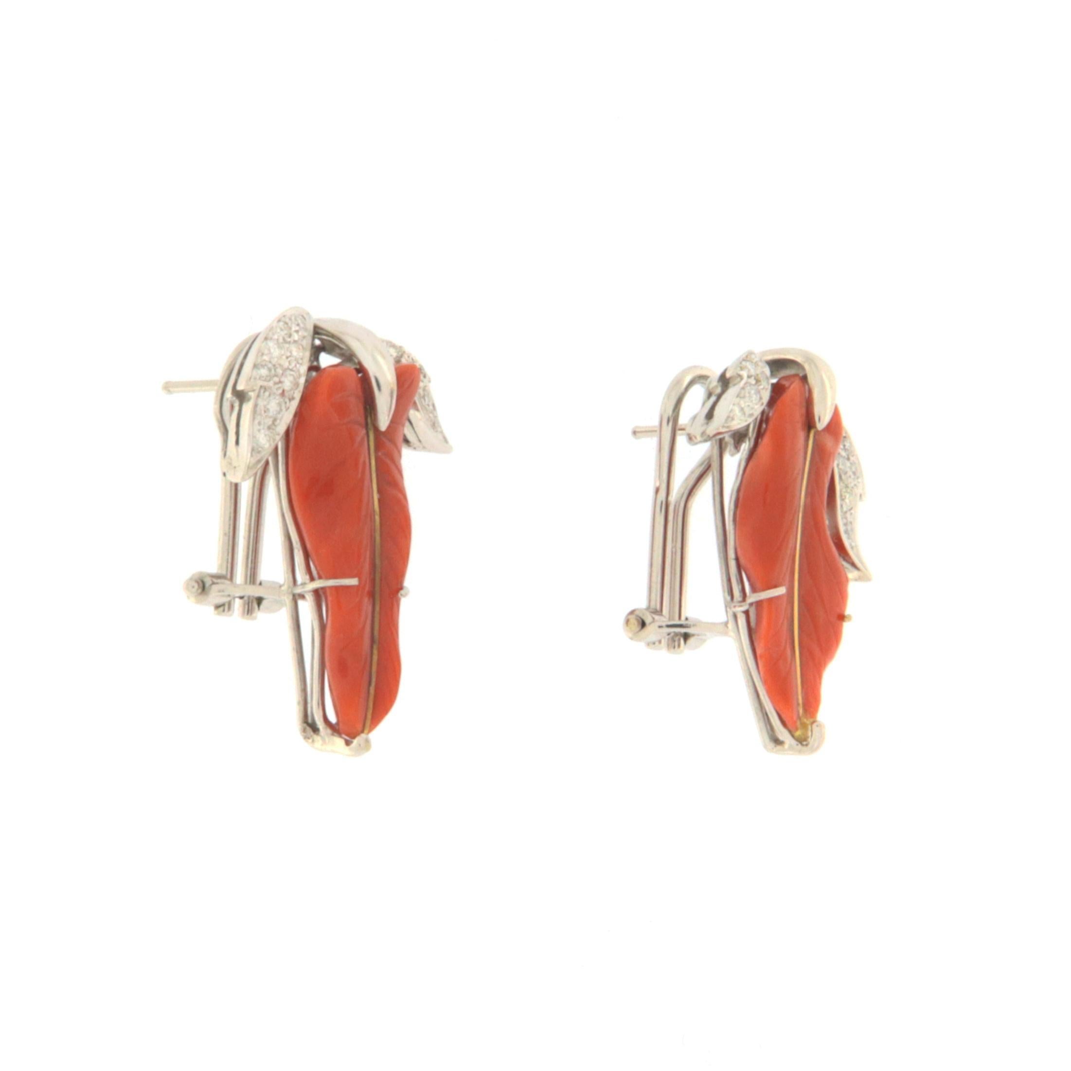 Coral Diamonds 18 Karat White Gold Clip-on Earrings  In New Condition For Sale In Marcianise, IT