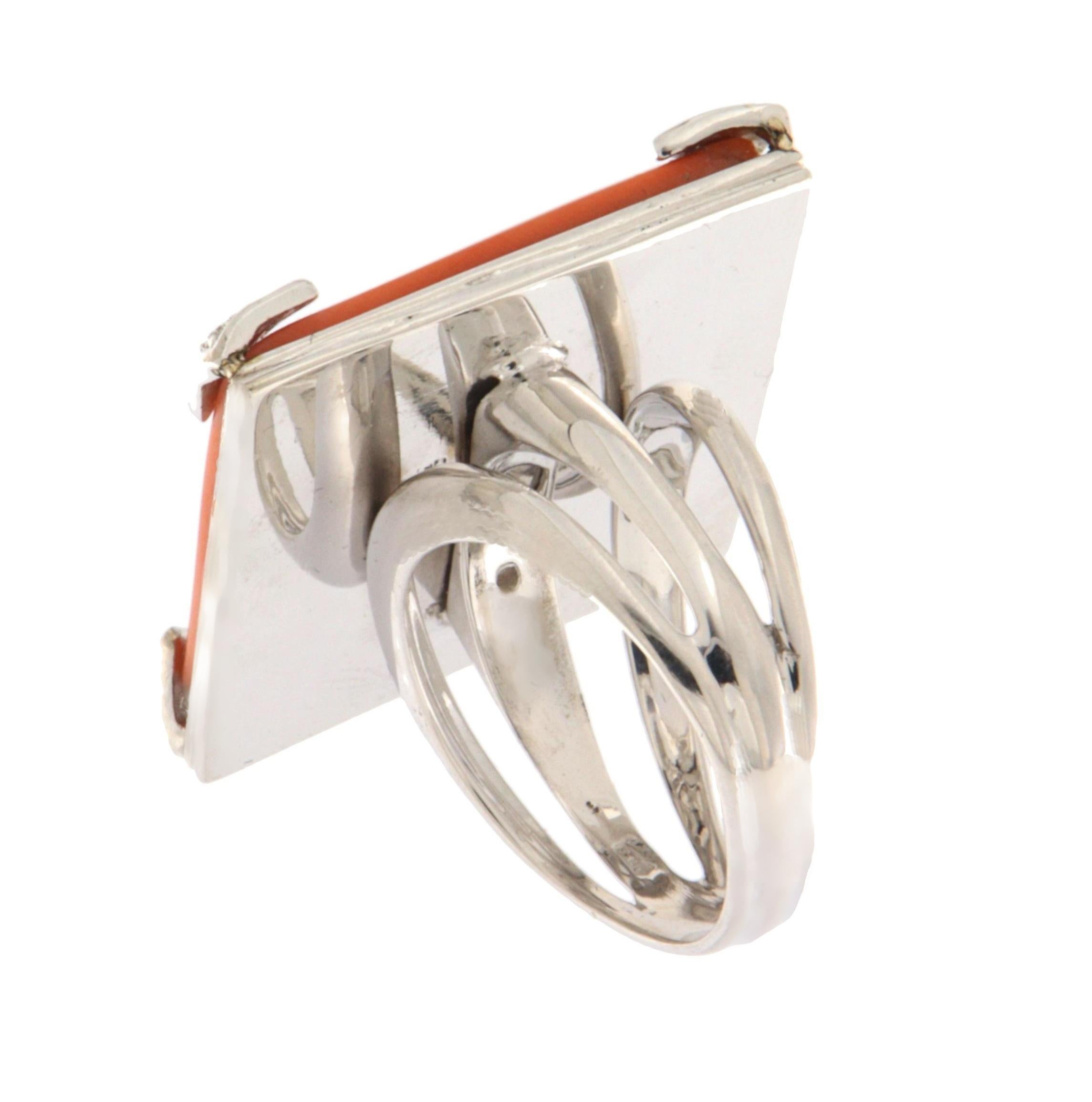 Anello Cocktail con diamanti di corallo in oro bianco 18 carati In condizioni Nuovo in vendita a Marcianise, IT
