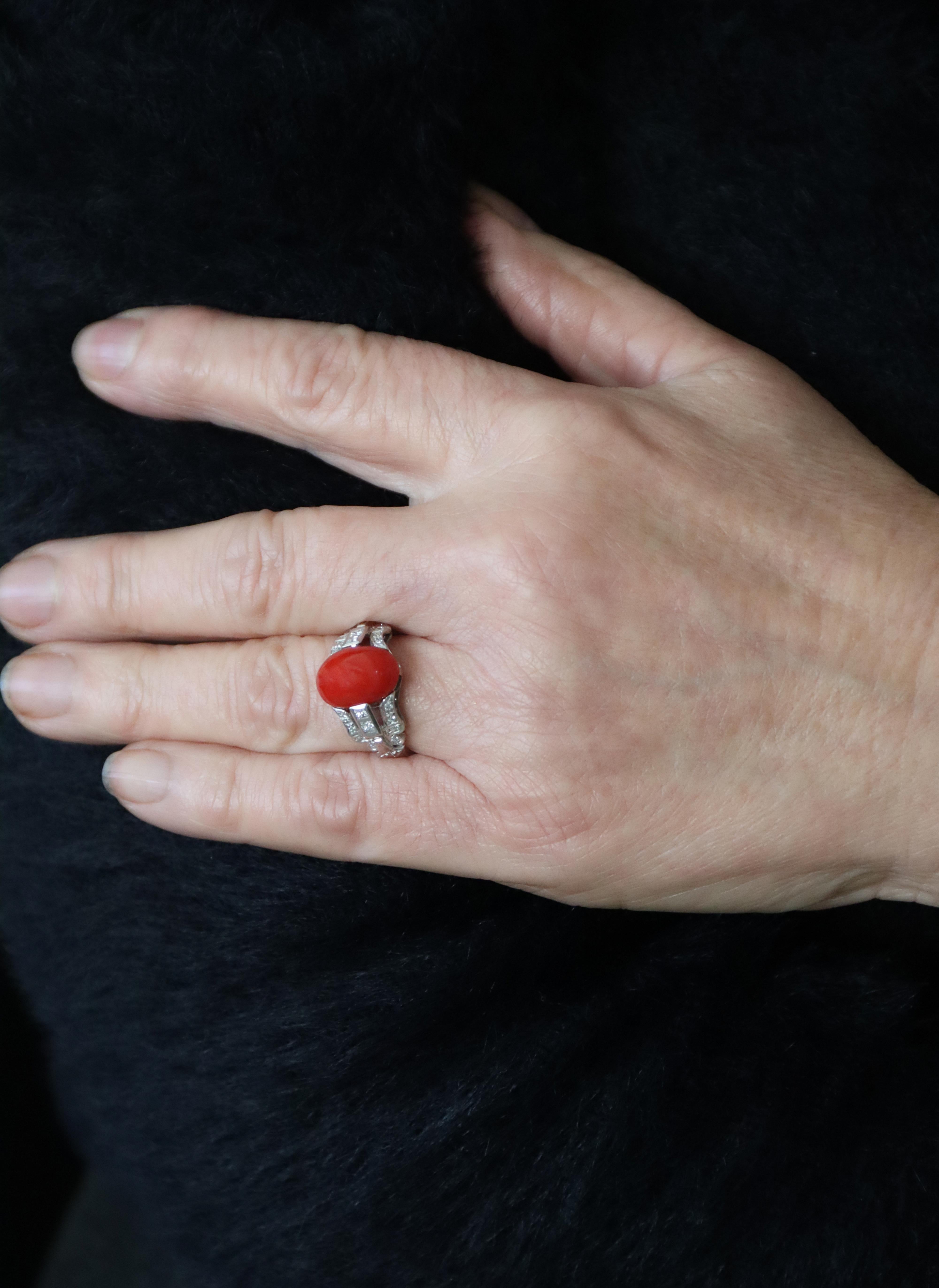 Coral Diamonds 18 Karat White Gold Cocktail Ring For Sale 1