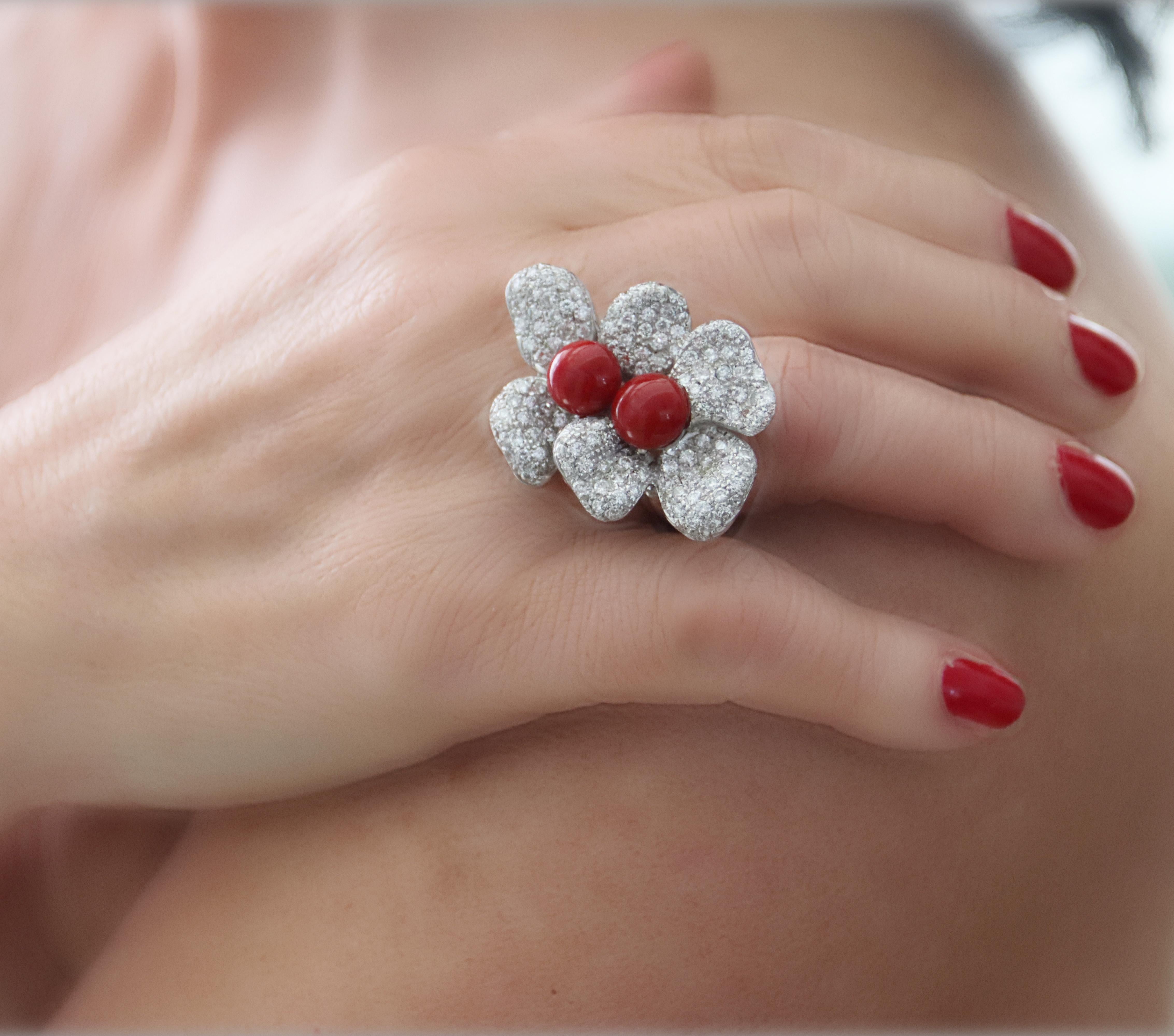 Coral Diamonds 18 Karat White Gold Cocktail Ring For Sale 2