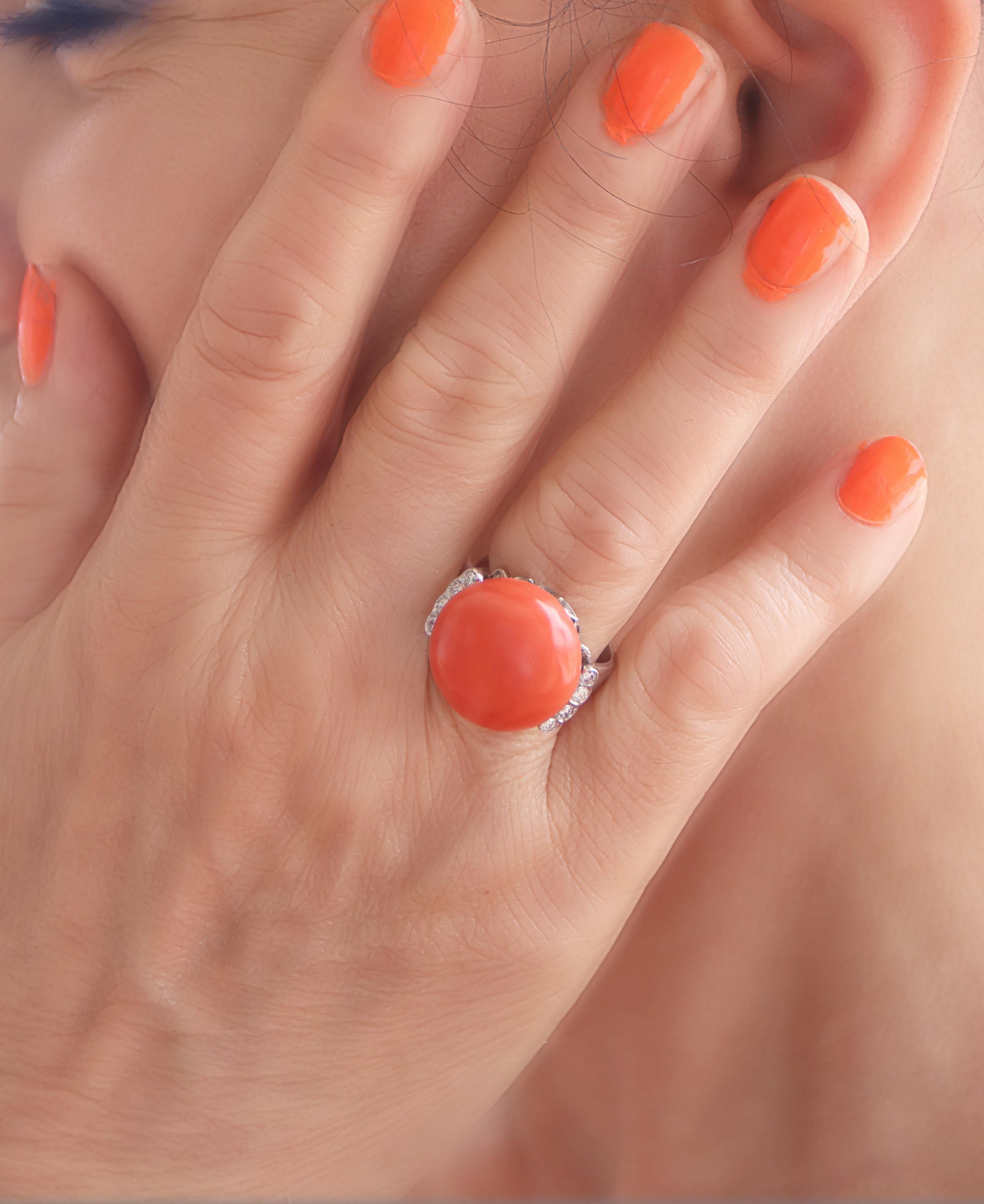 Coral Diamonds 18 Karat White Gold Cocktail Ring For Sale 2