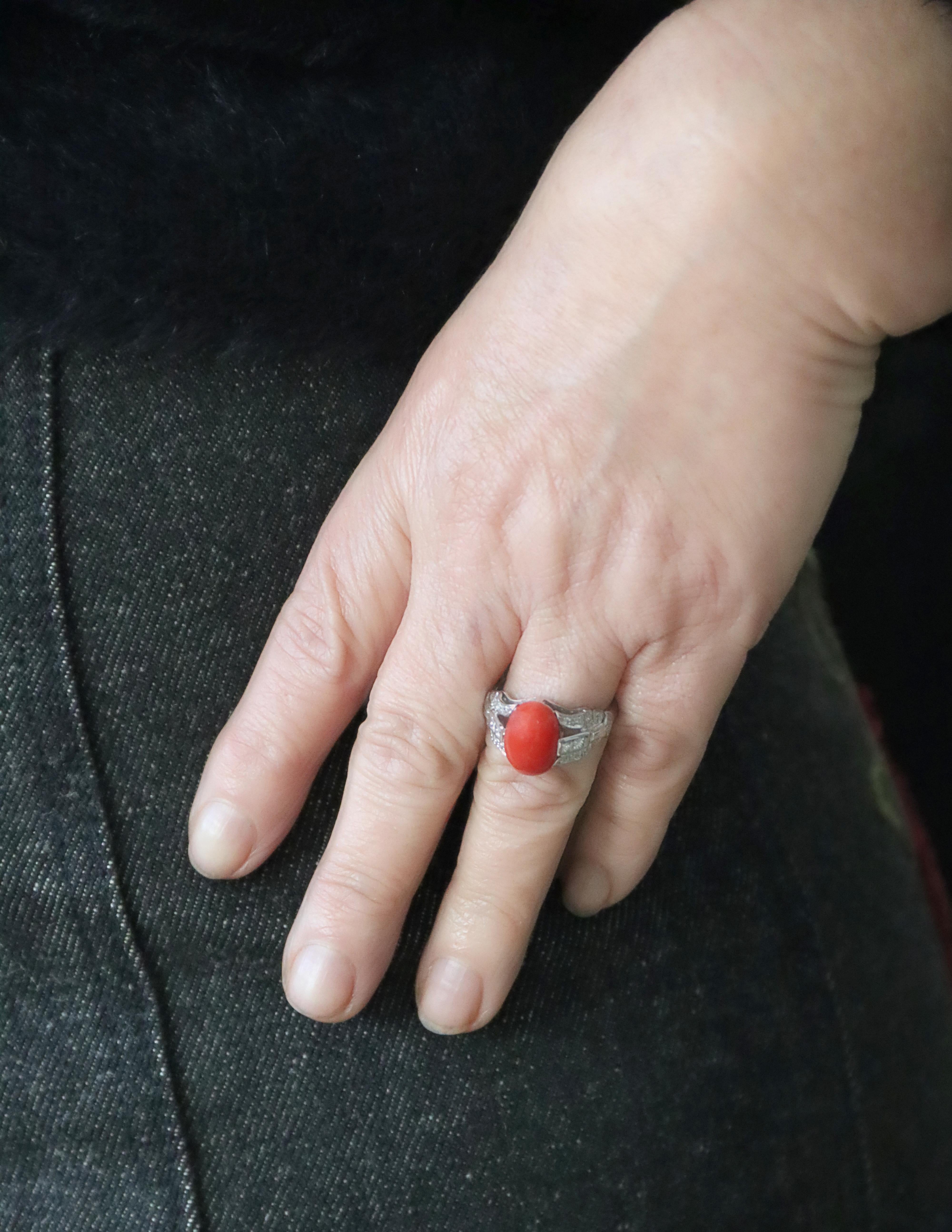 Coral Diamonds 18 Karat White Gold Cocktail Ring For Sale 2