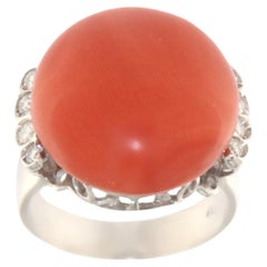 Anello Cocktail con diamanti di corallo in oro bianco 18 carati