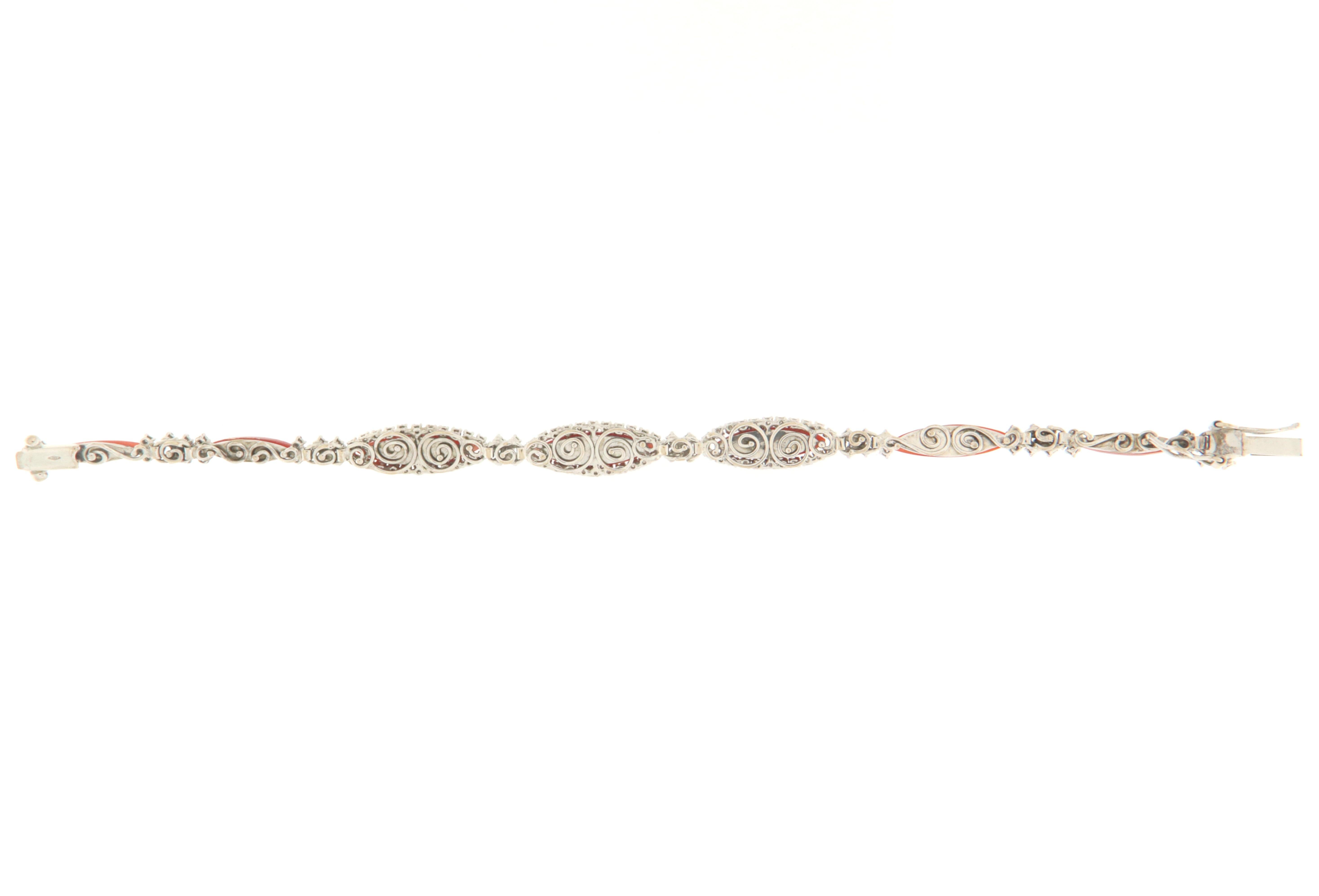 Coral Diamonds 18 Karat White Gold Cuff Bracelet In New Condition For Sale In Marcianise, IT