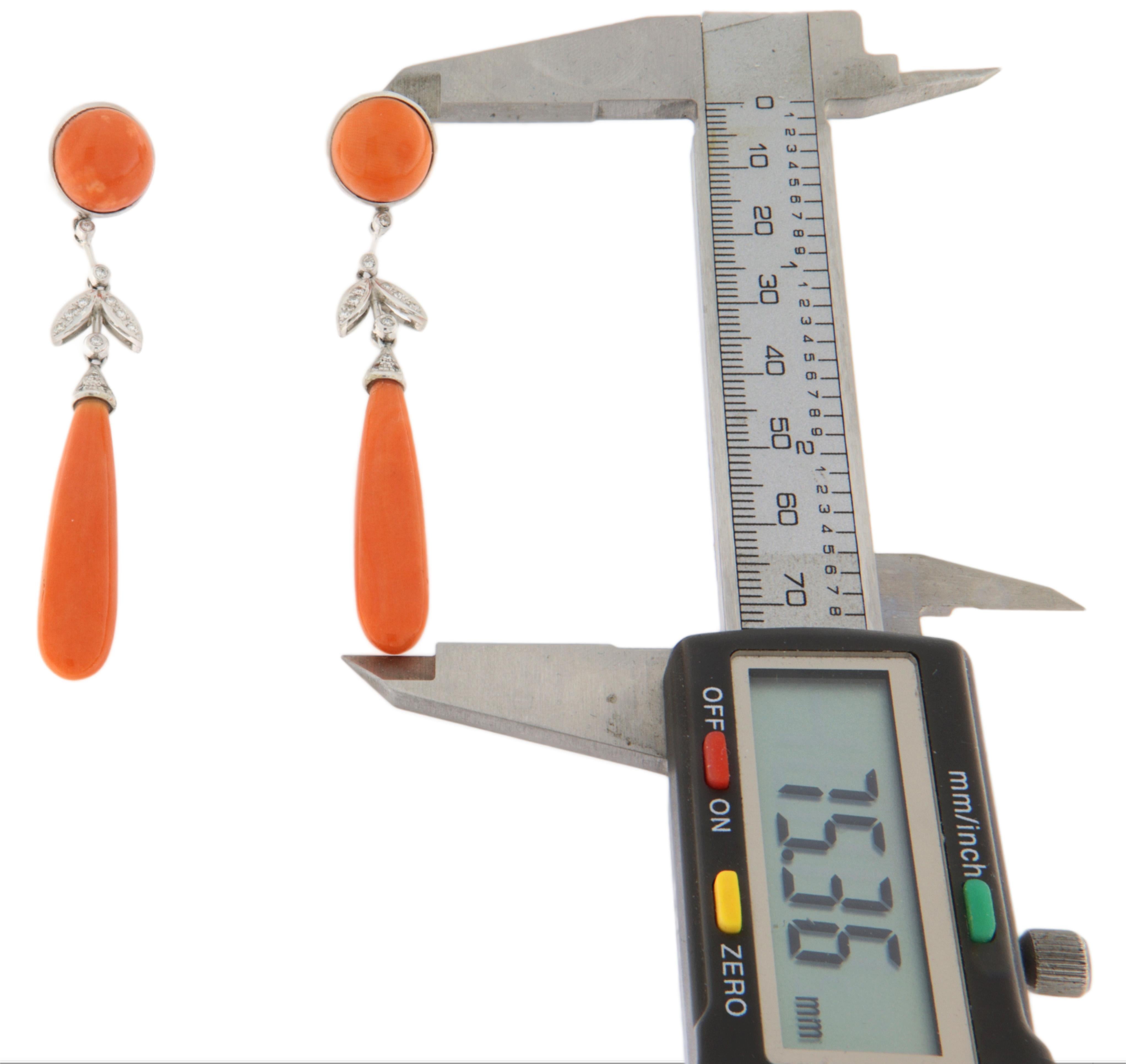 Coral Diamonds 18 Karat White Gold Drop Earrings In New Condition For Sale In Marcianise, IT