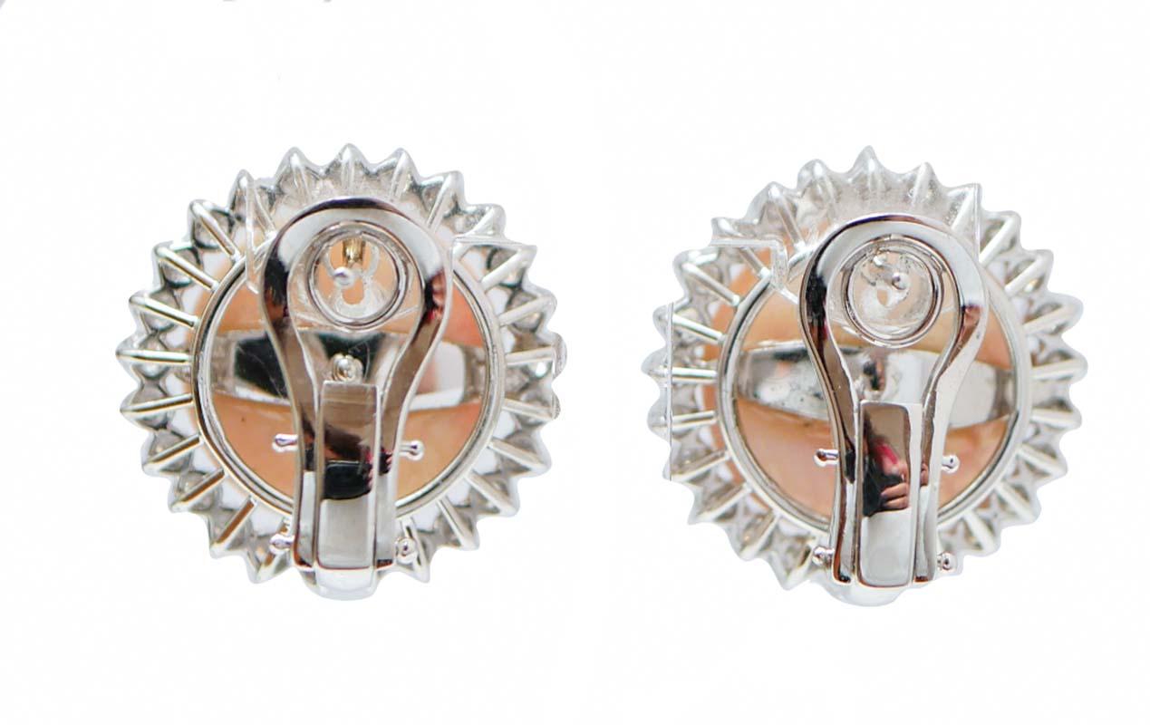 Rétro Coral, Diamonds 18 Karat White Gold Earrings. in vendita