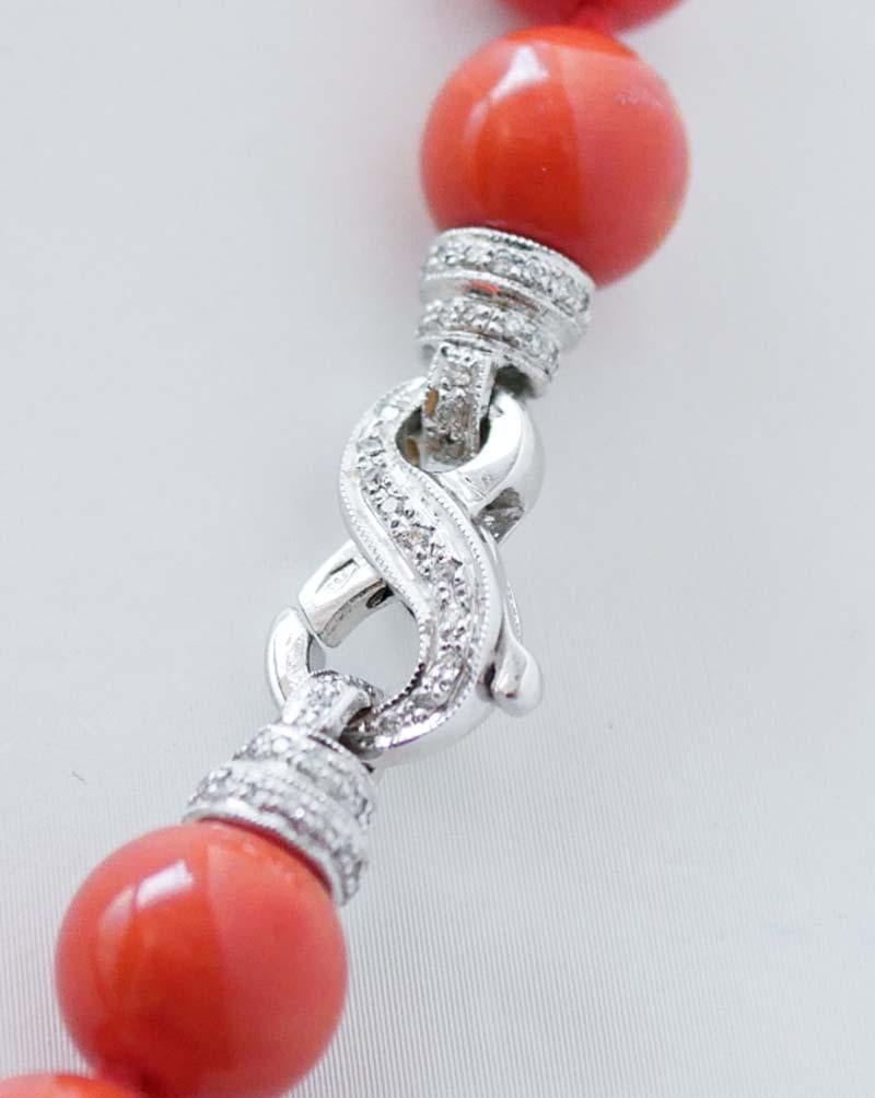Rétro Corail, diamants, or blanc 18 carats Collier. en vente