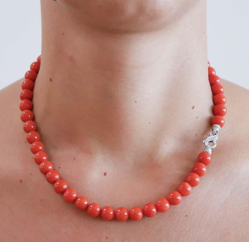 Corail, diamants, or blanc 18 carats Collier. Bon état - En vente à Marcianise, Marcianise (CE)