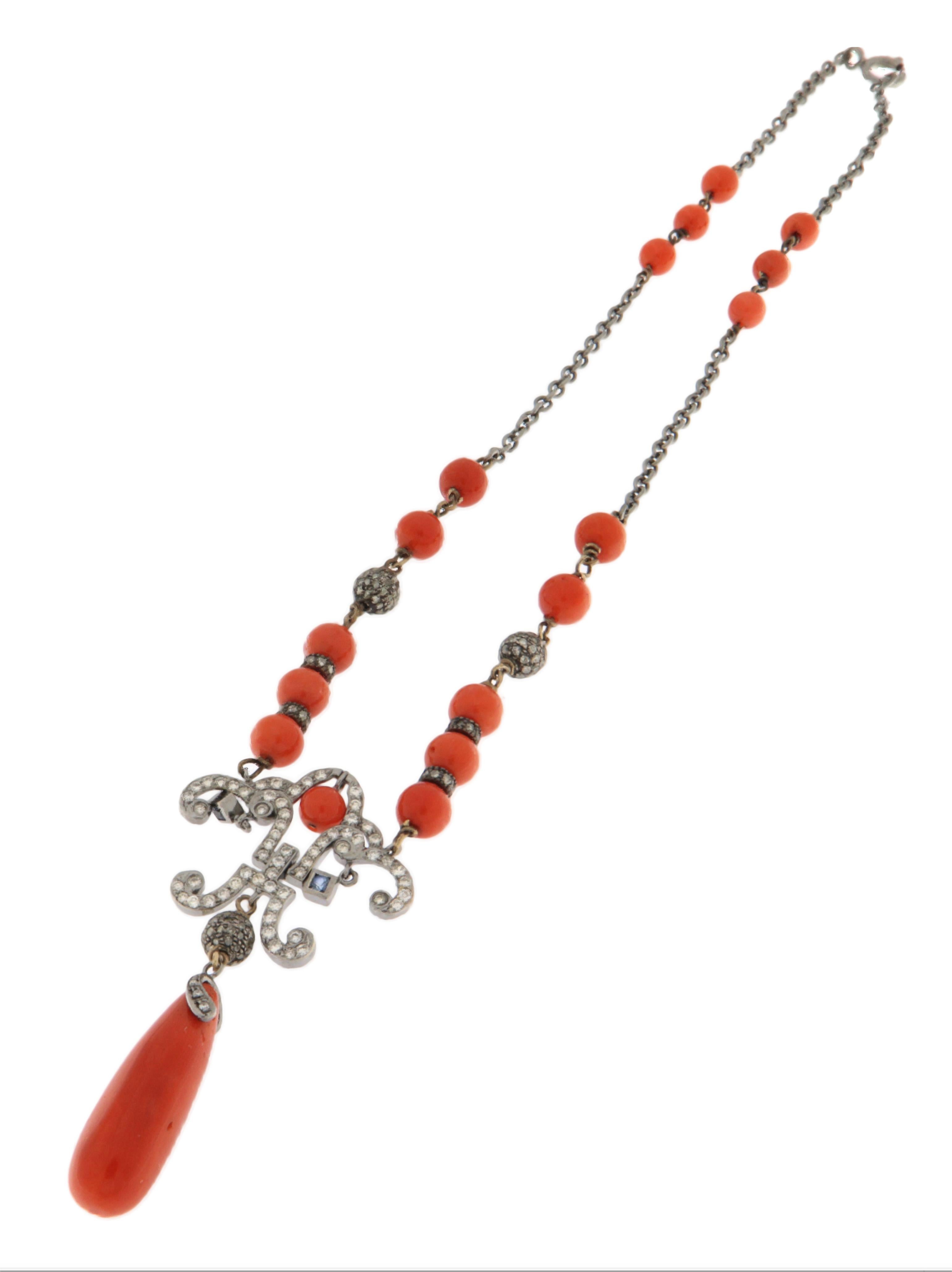 Artigiano Collana con diamanti di corallo in oro bianco 18 carati in vendita