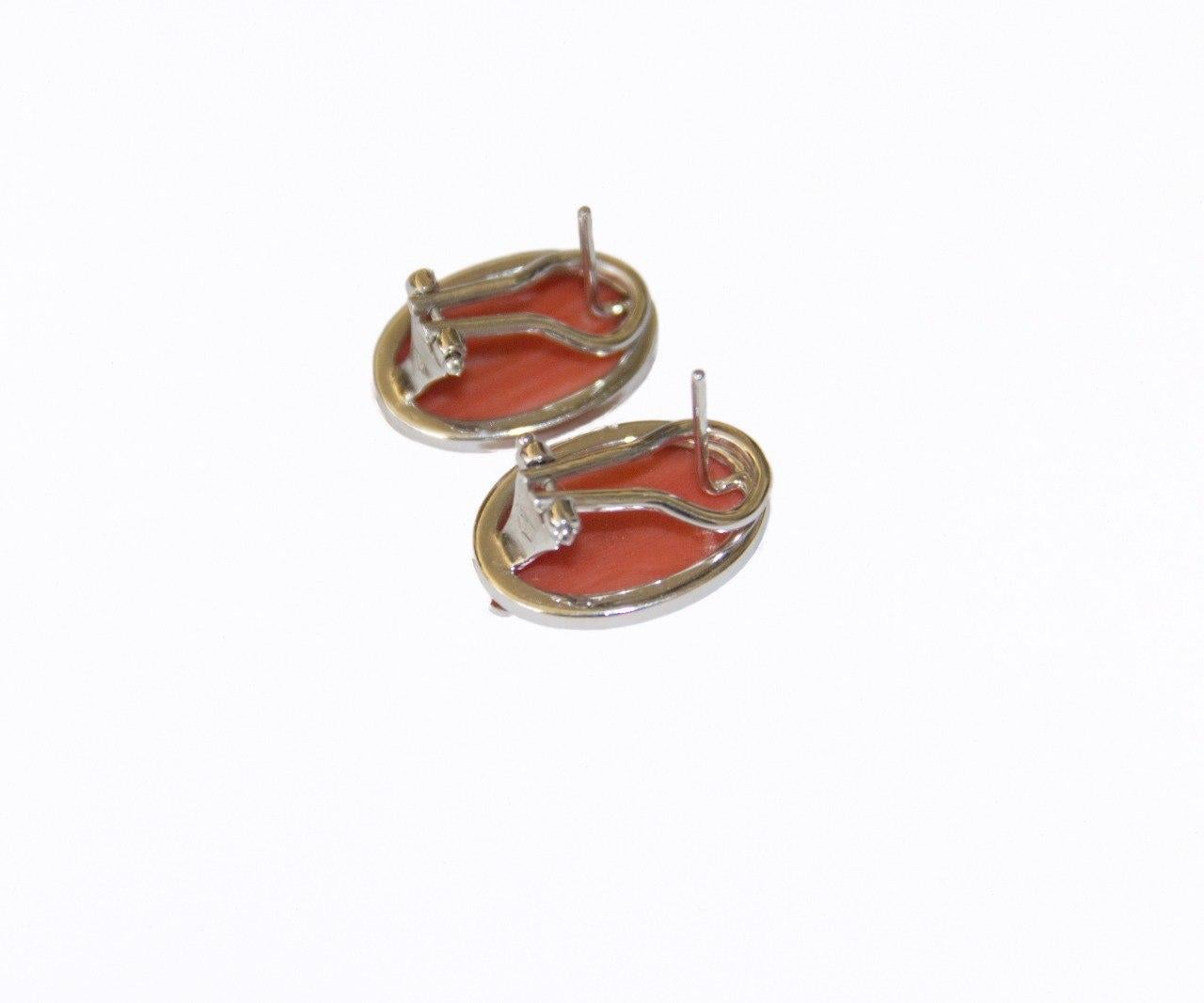 Artisan Coral Diamonds 18 Karat White Gold Stud Earrings