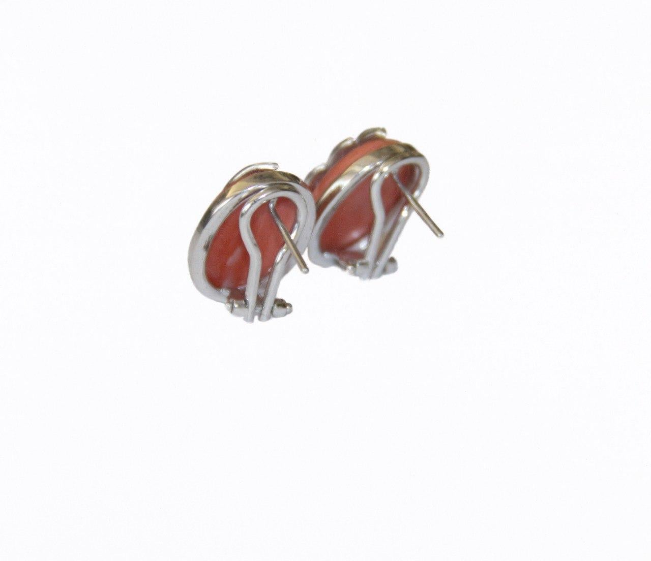 Brilliant Cut Coral Diamonds 18 Karat White Gold Stud Earrings