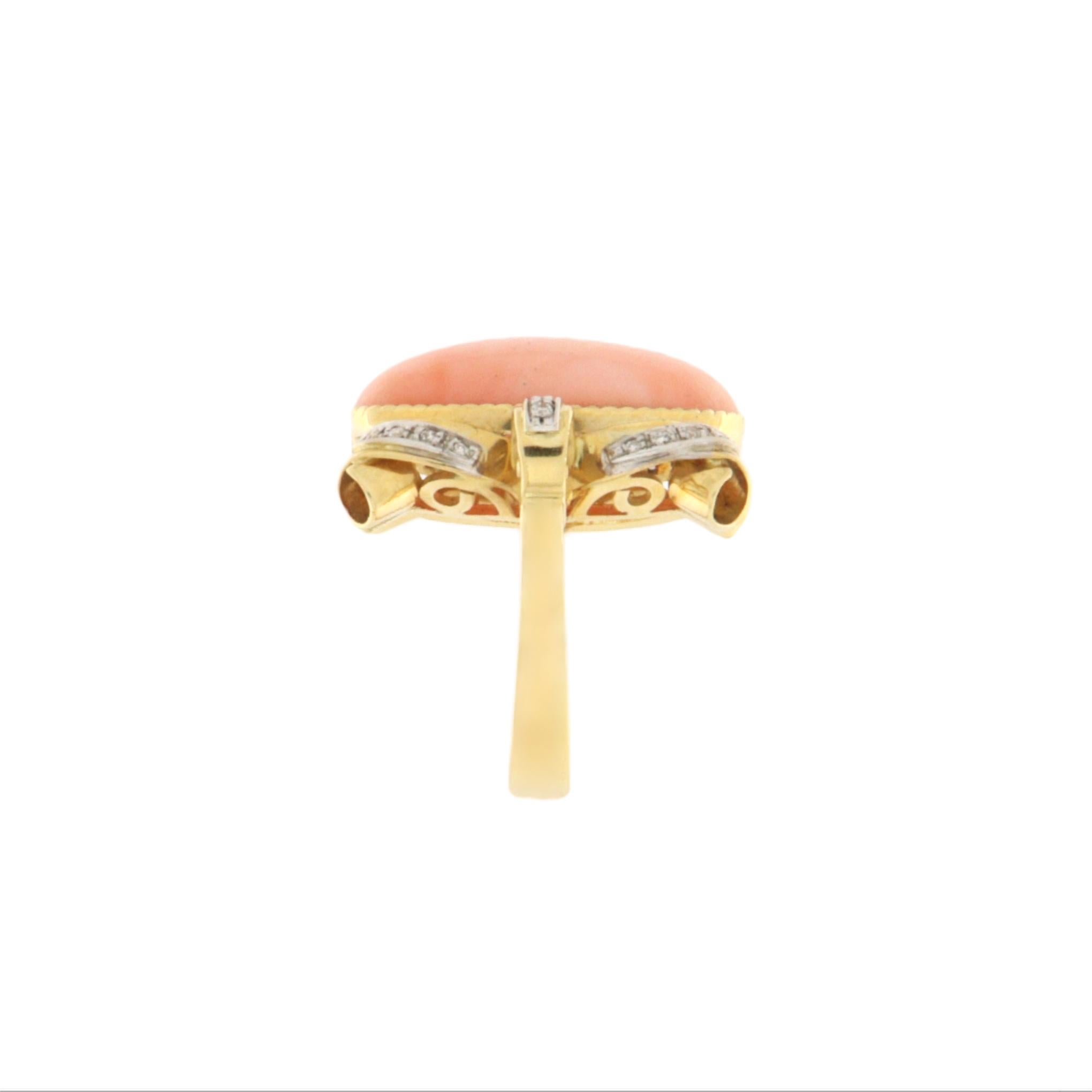 Rétro Bague cocktail en or jaune et blanc 18 carats avec diamants en vente