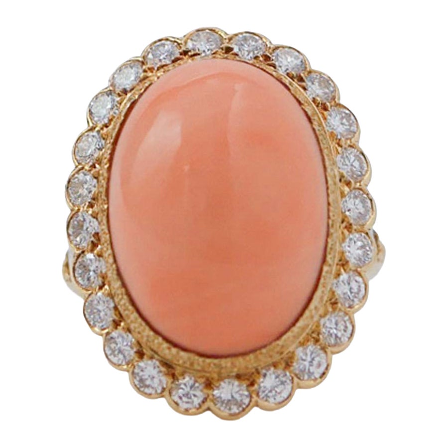 Coral, Diamonds, 18 Kt Yellow Gold Ring.
