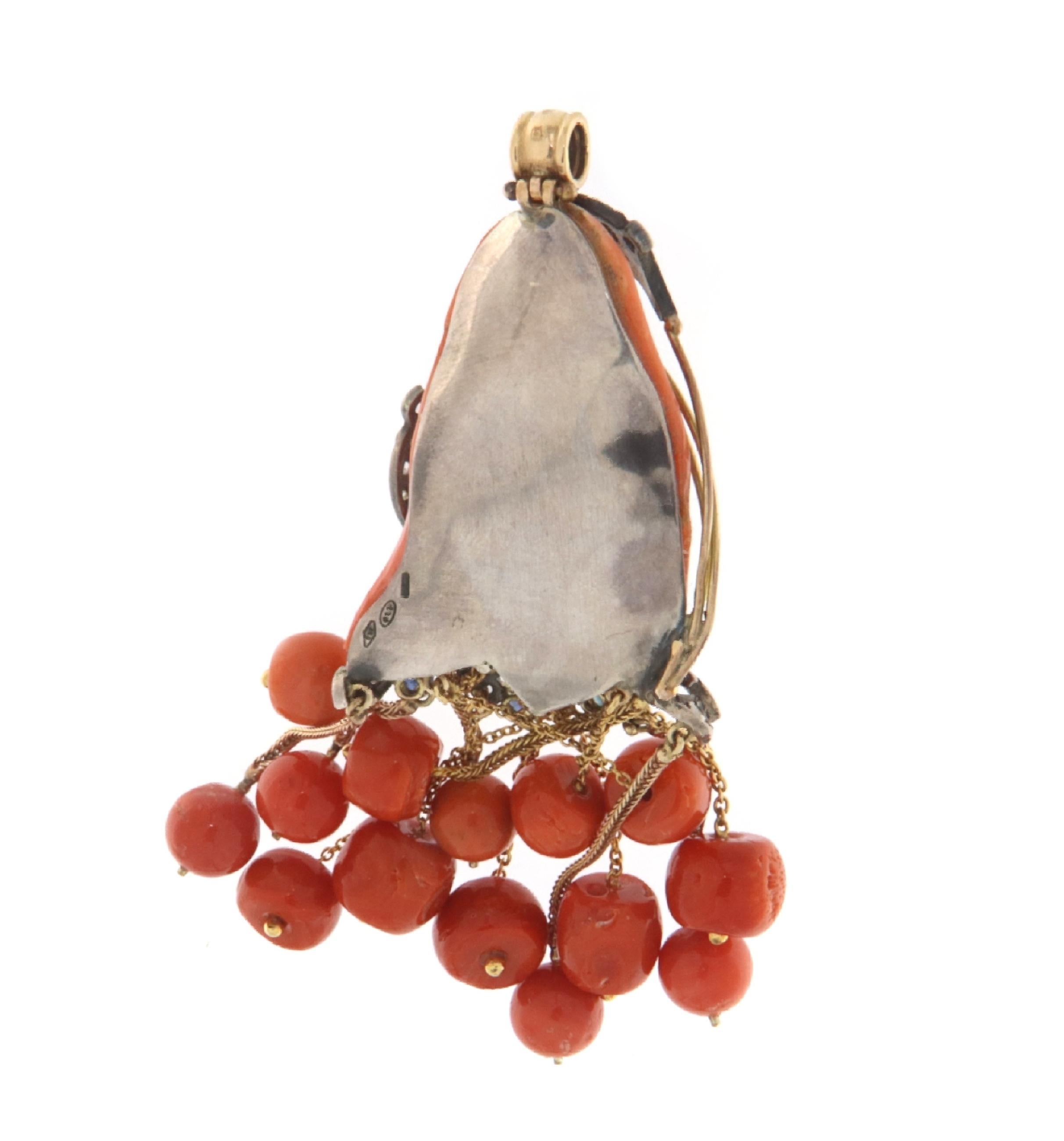 Coral Diamonds Eleralds Sapphires 14 Karat Yellow Gold Pendant Necklace In New Condition For Sale In Marcianise, IT