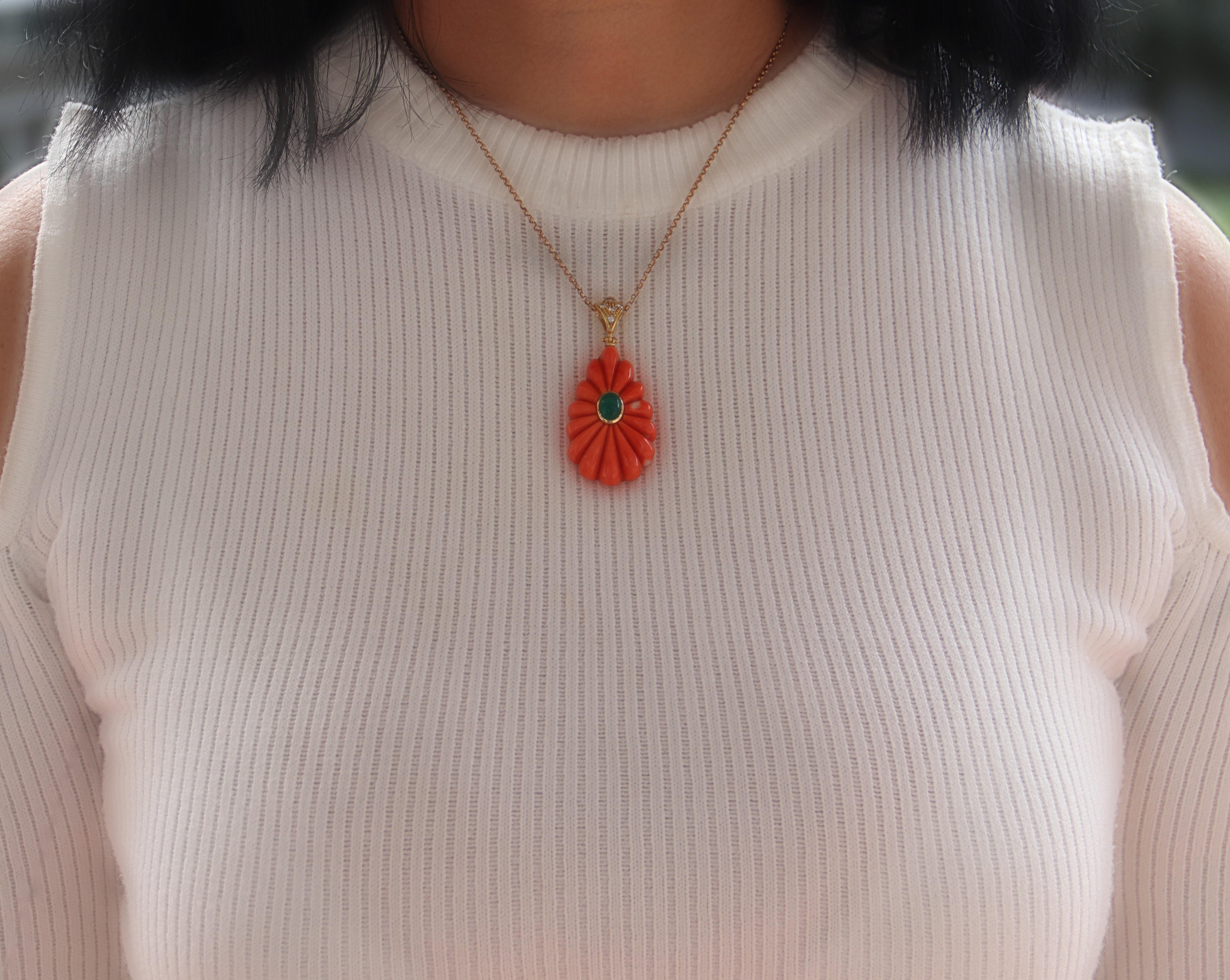 Women's Coral Diamonds Emerald 18 Karat Yellow Gold Pendant Necklace For Sale