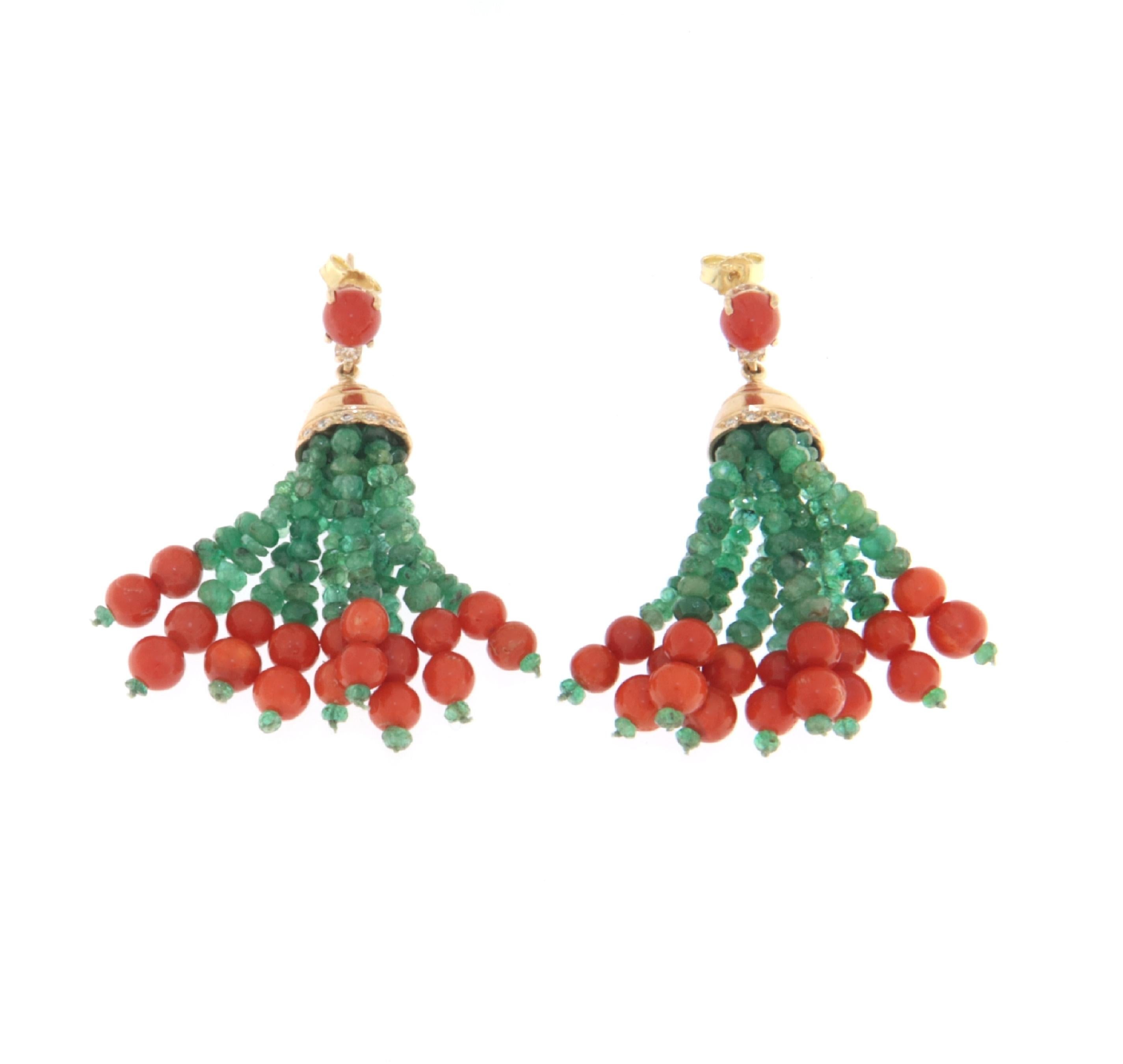 Coral Diamonds Emeralds 14 Karat Yellow Gold Drop Earrings In New Condition For Sale In Marcianise, IT