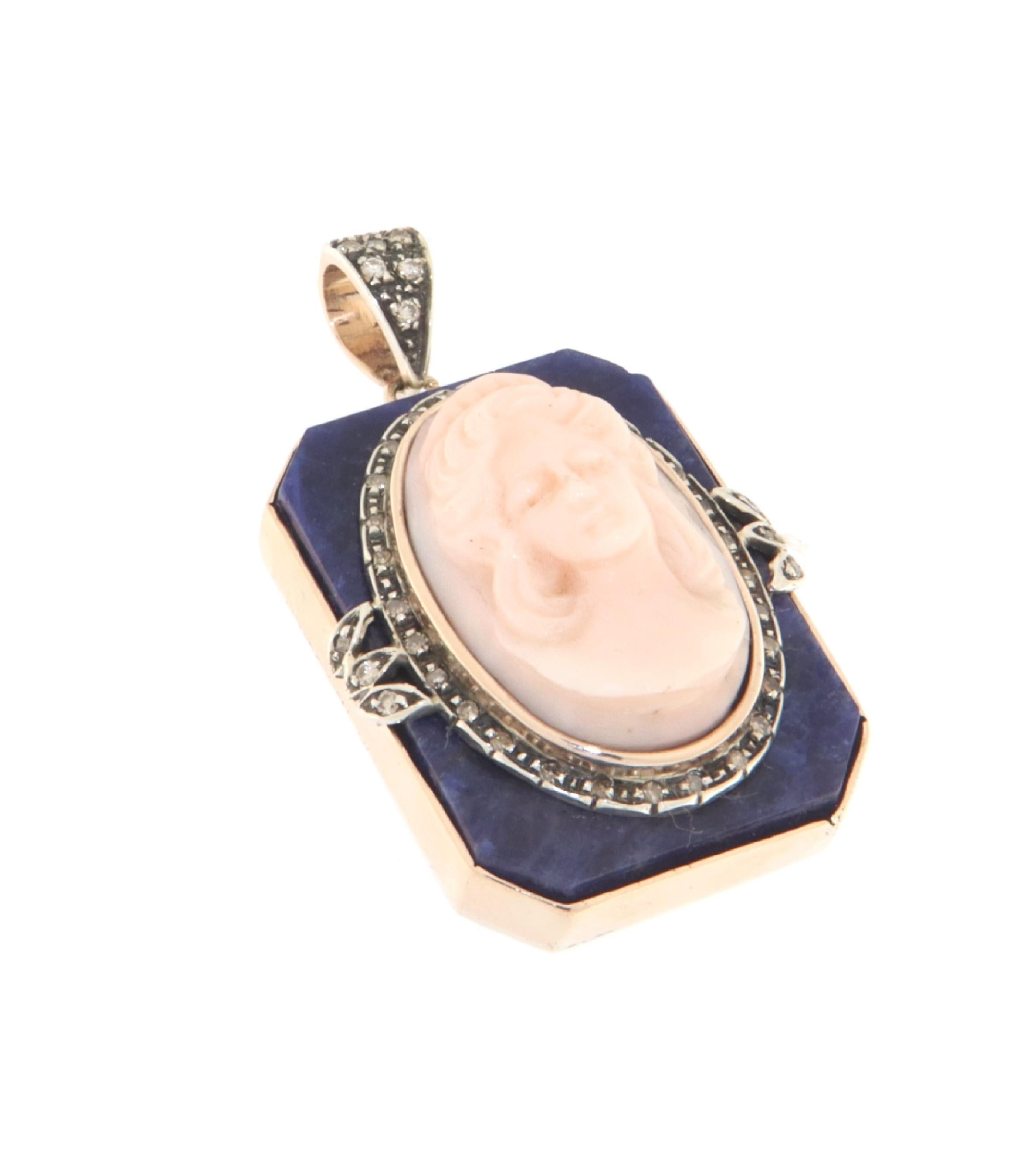 Artisan Colliers à pendentifs en or jaune 9 carats en vente