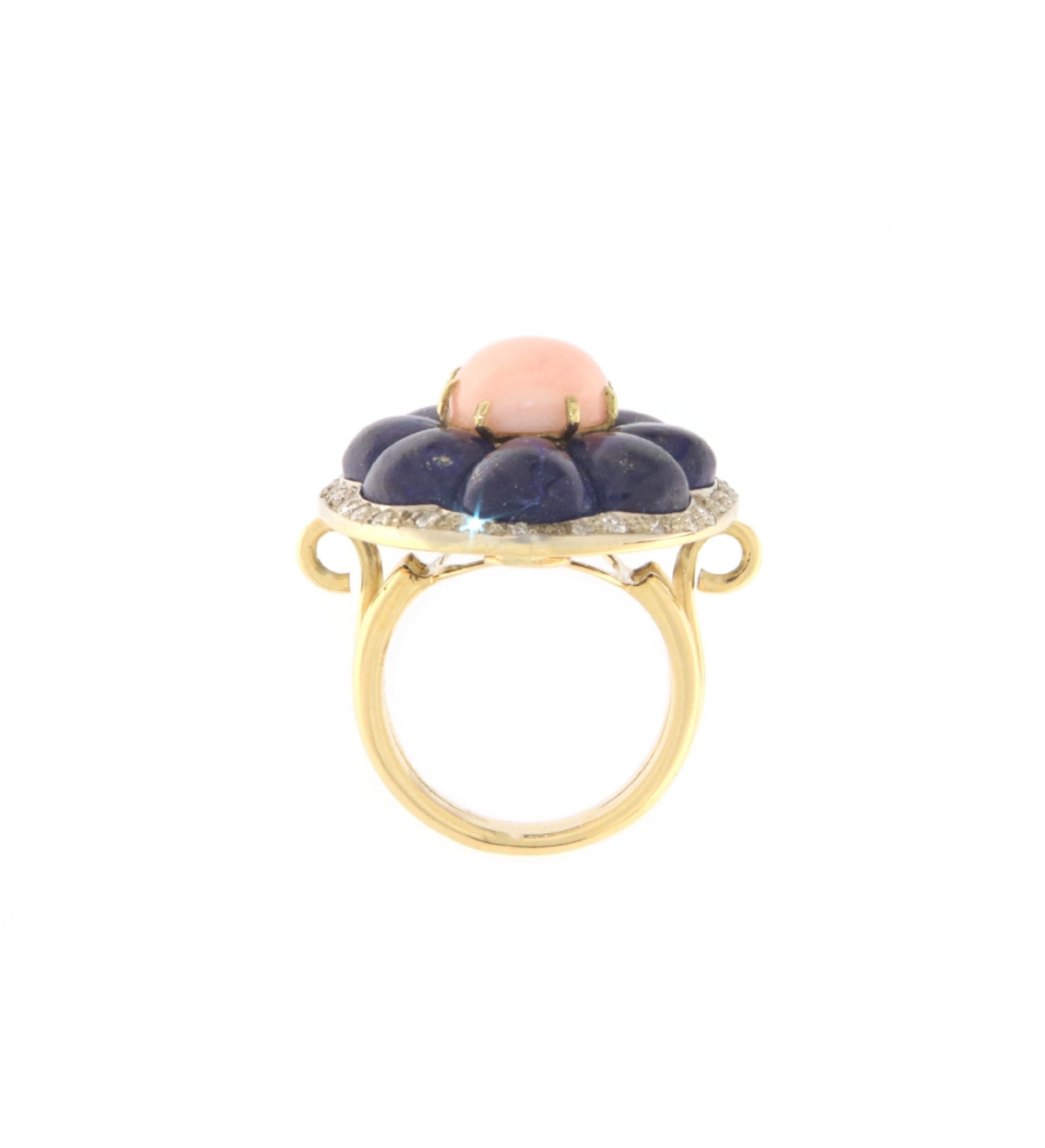 Cocktailring aus 18 Karat Gelbgold mit Koralle, Diamanten und Lapislazuli im Zustand „Neu“ im Angebot in Marcianise, IT