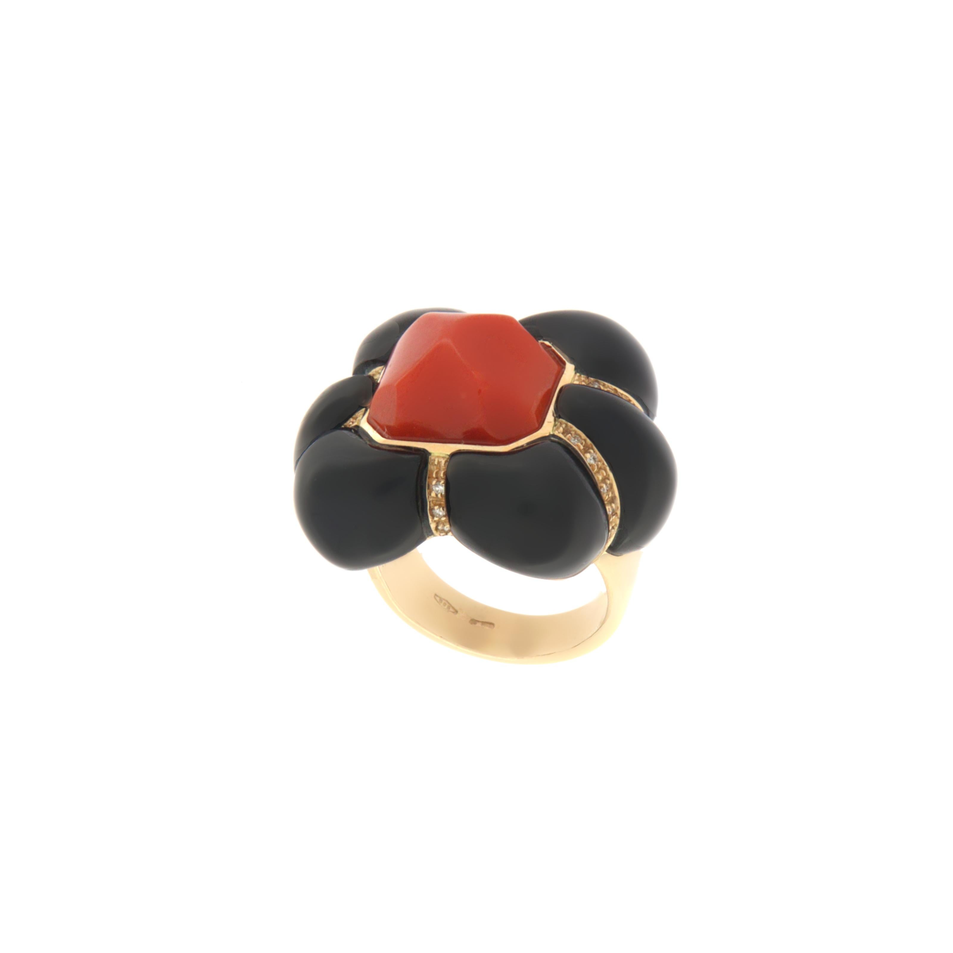 Koralle Diamanten Onyx 14 Karat Gelbgold Cocktail-Ring (Kunsthandwerker*in) im Angebot