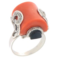 Coral Diamonds Onyx 18 Karat White Gold Cocktail Ring