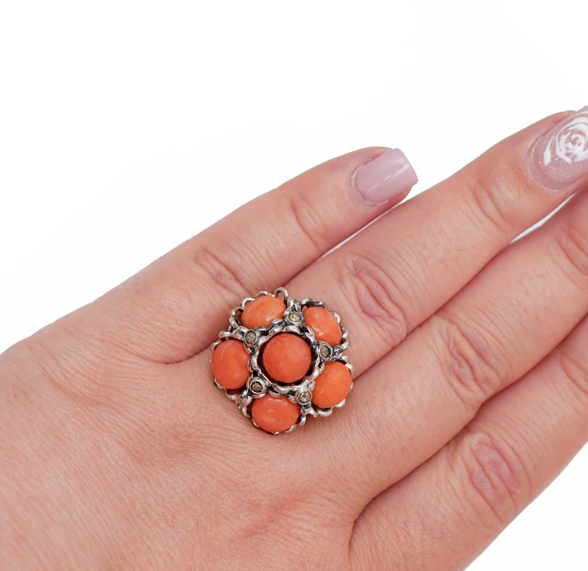 Coral, Diamonds, Rose Gold and Silver Ring. en Bueno estado para la venta en Marcianise, Marcianise (CE)