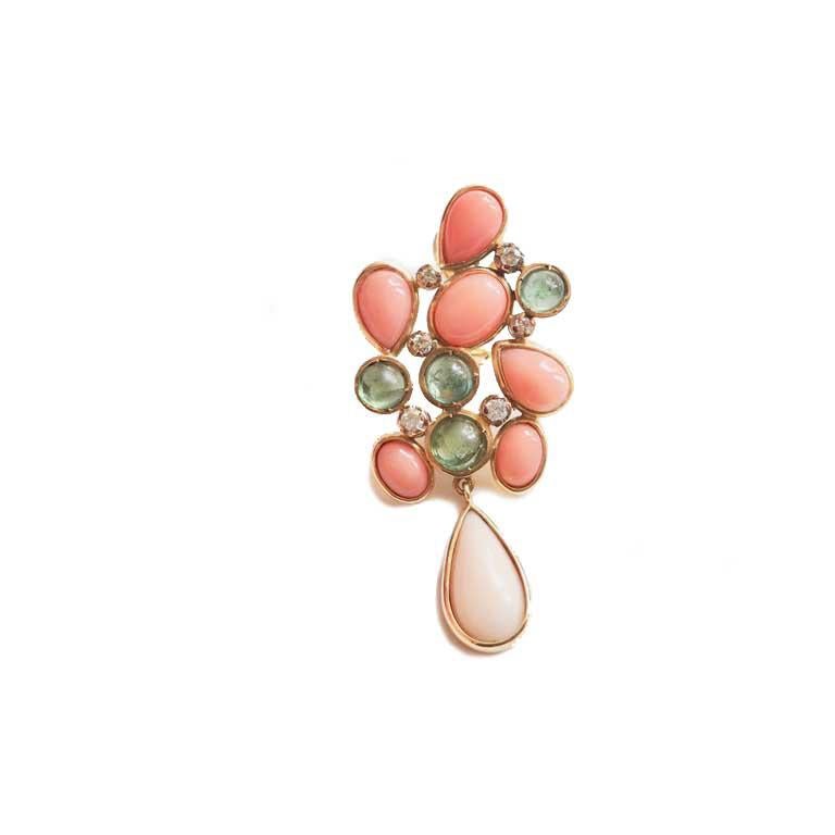 Earrings with 2 different kind of cabochon coral, sciacca and peaux d'ange drop, cabochon green tourmaline, diamonds, 18k gold gr.20.
Total length is 4,5 cm weight 12,6.
All Giulia Colussi jewelry is new and has never been previously owned or worn.