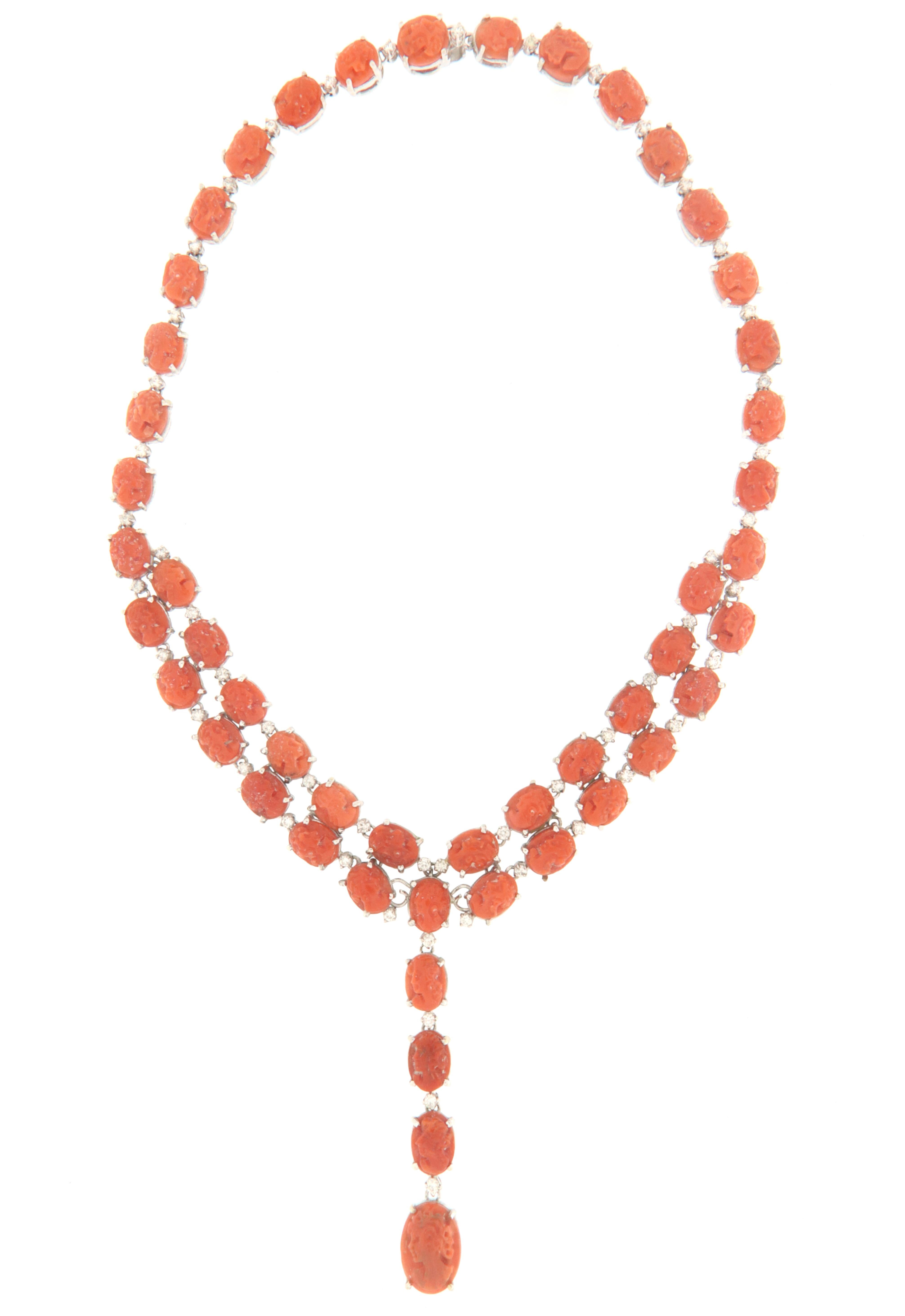 Coral Diamonds White Gold 18 Karat Choker Necklace In New Condition For Sale In Marcianise, IT