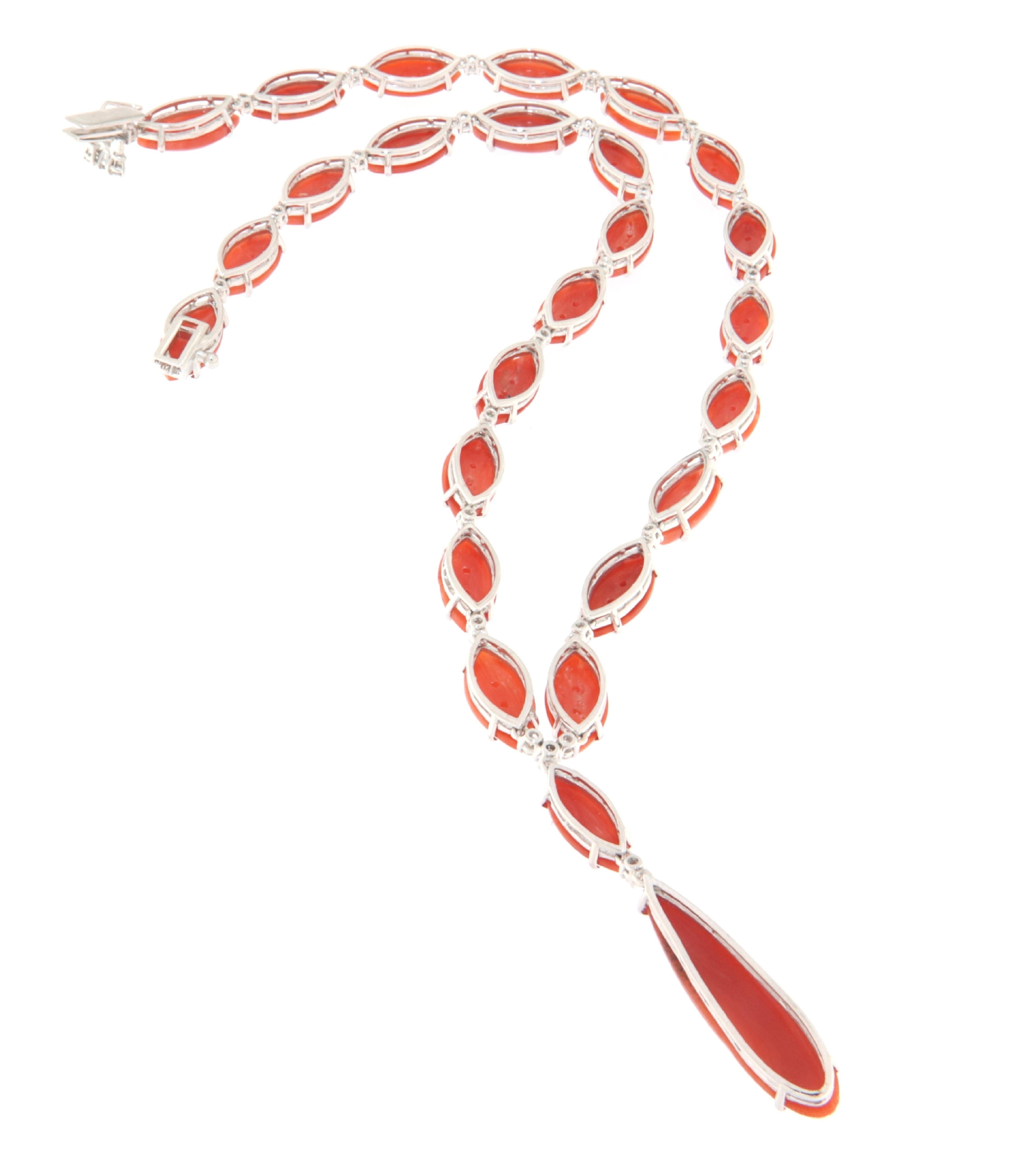Coral Diamonds White Gold 18 Karat Pendant Necklace In New Condition For Sale In Marcianise, IT