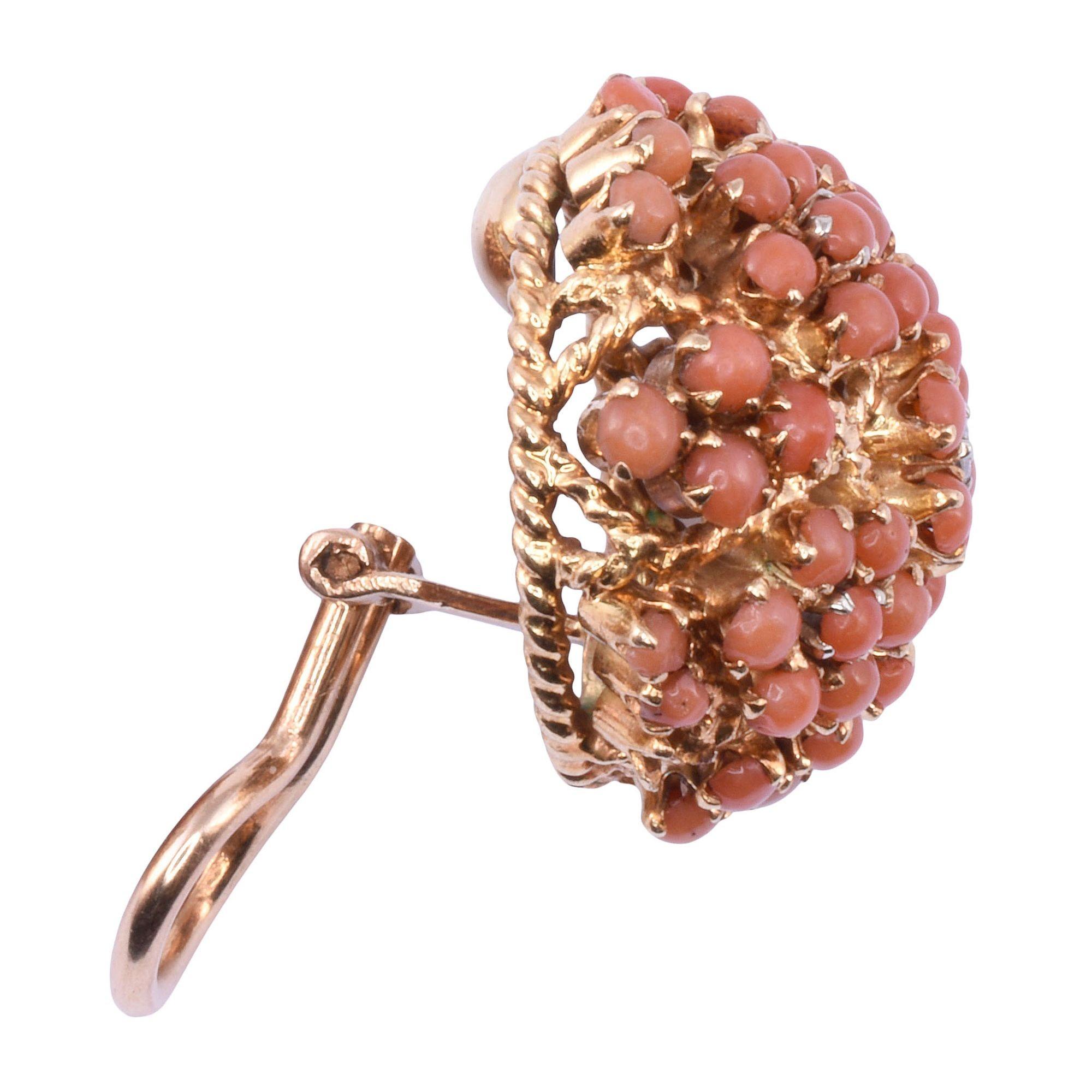 Korallen-Kuppel 18K Clip-Ohrringe im Angebot 1
