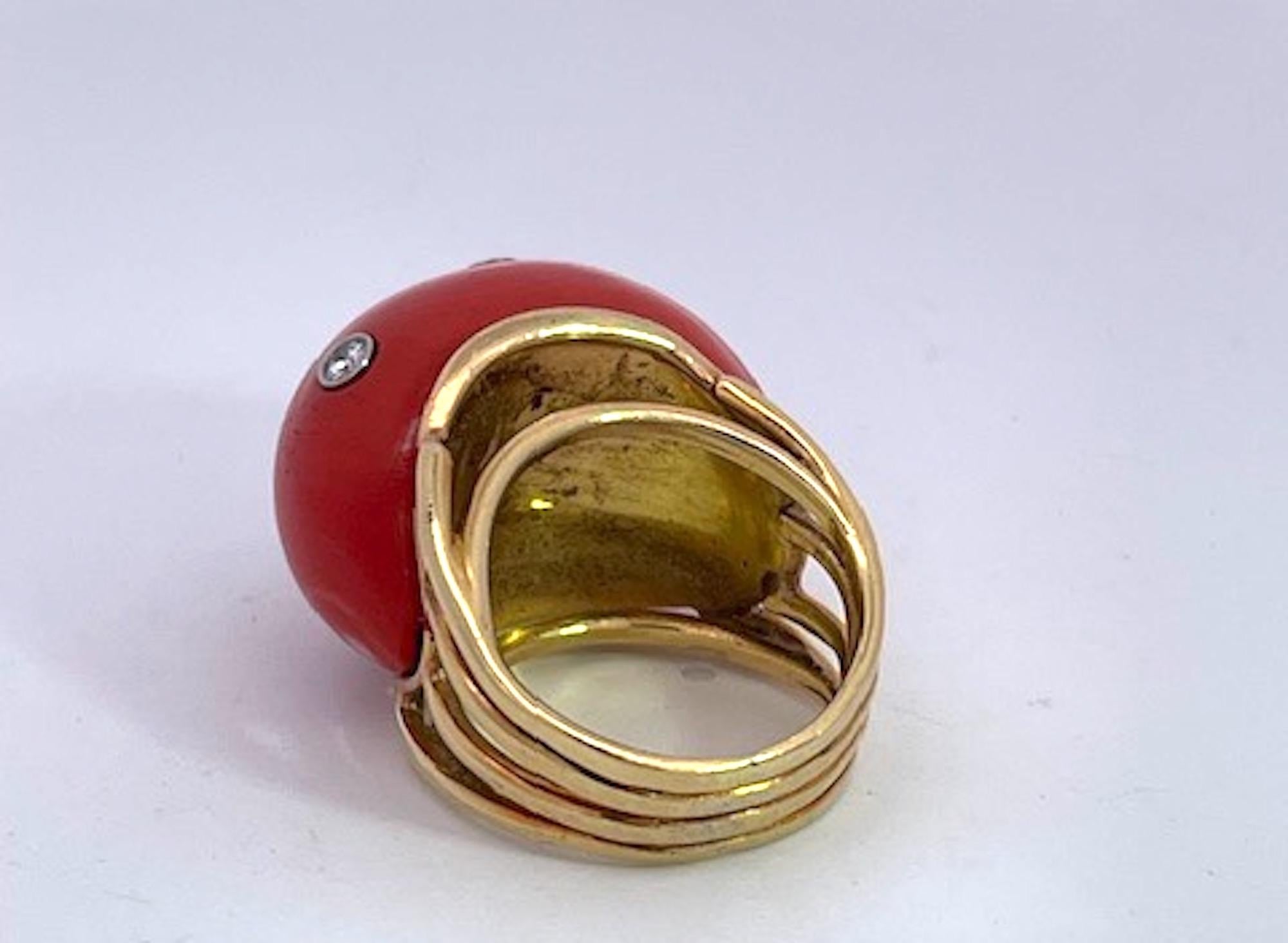 Anello a cupola di corallo con diamanti 14K in vendita 1