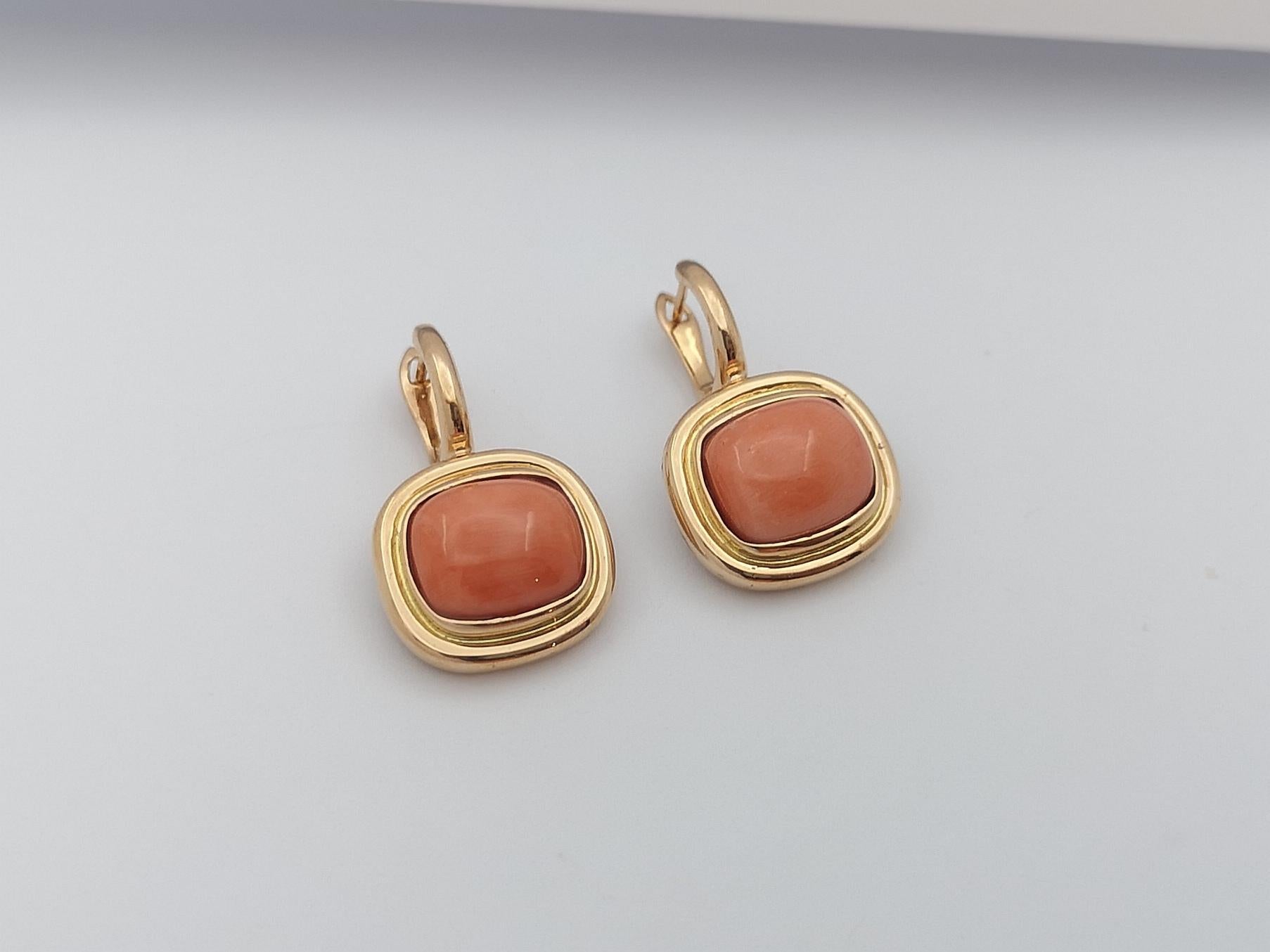 Coral Earrings Set in 18 Karat Rose Gold Settings In New Condition For Sale In Bangkok, TH