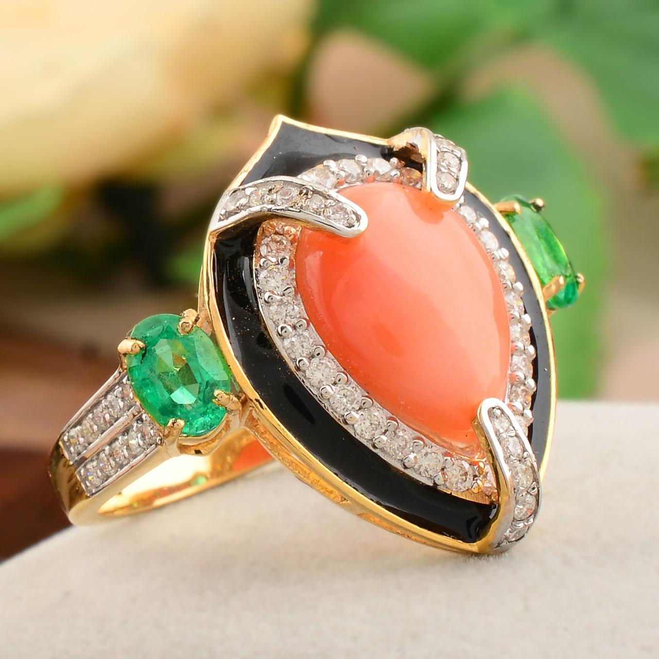Women's Coral Emerald Diamond 14 Karat Gold Art Deco Style Ring For Sale
