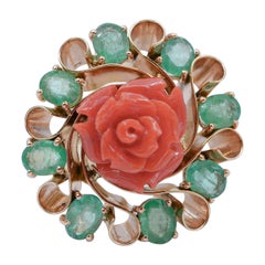 Koralle, Smaragde, Ring aus 14 Karat Roségold.