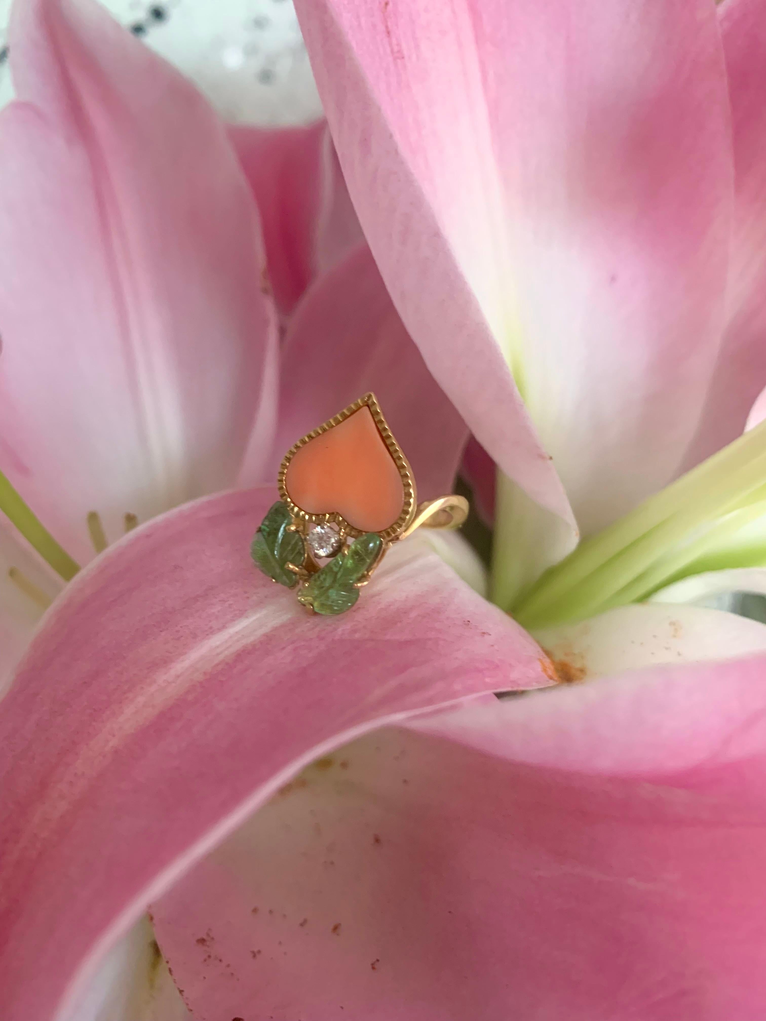 Modern Coral Emeralds Diamonds 18 Carat Yellow Gold Heart Ring For Sale