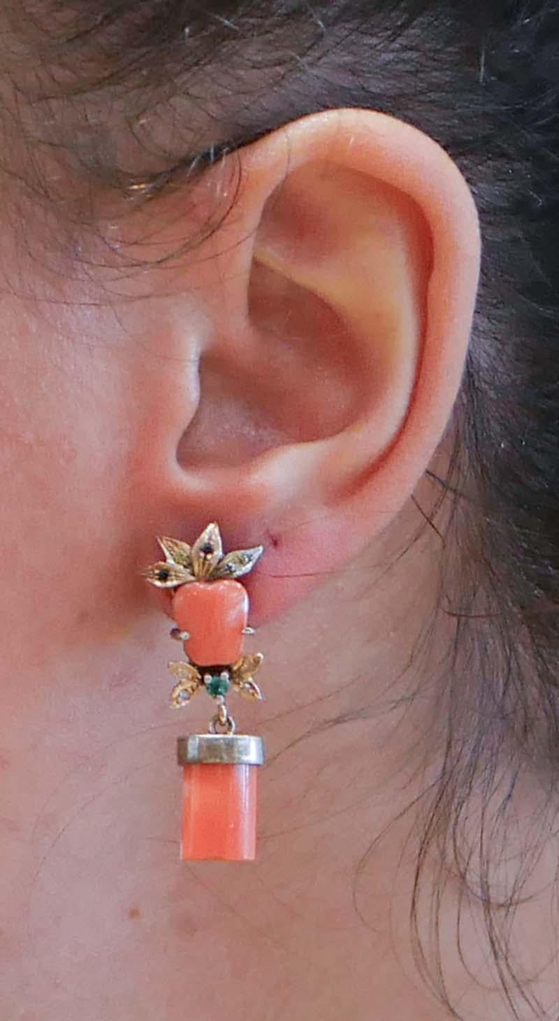 Coral, Emeralds, Diamonds, Rose Gold and Silver Earrings. In Good Condition For Sale In Marcianise, Marcianise (CE)