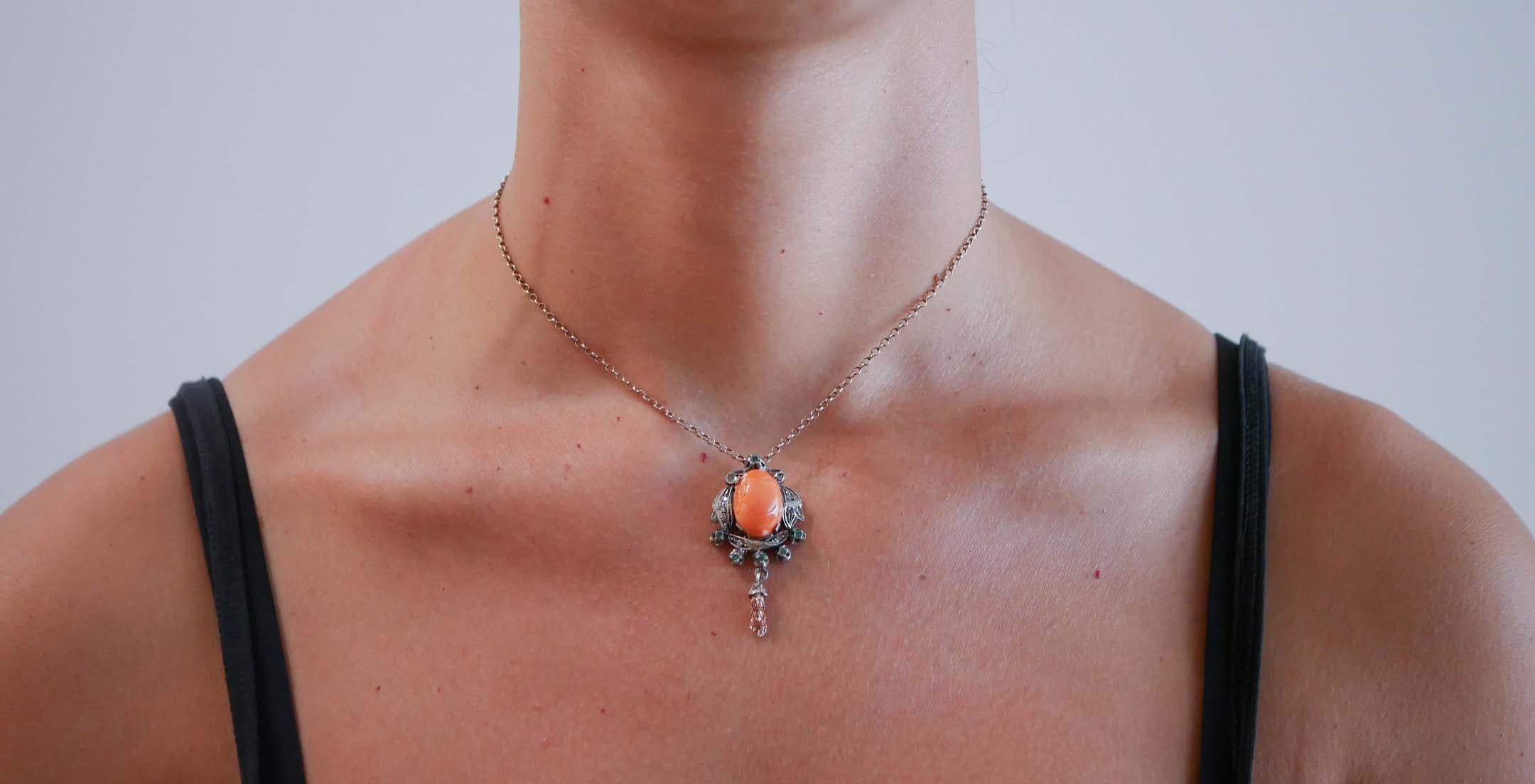 Coral, Emeralds, Diamonds, Rose Gold and Silver Pendant. In Good Condition For Sale In Marcianise, Marcianise (CE)