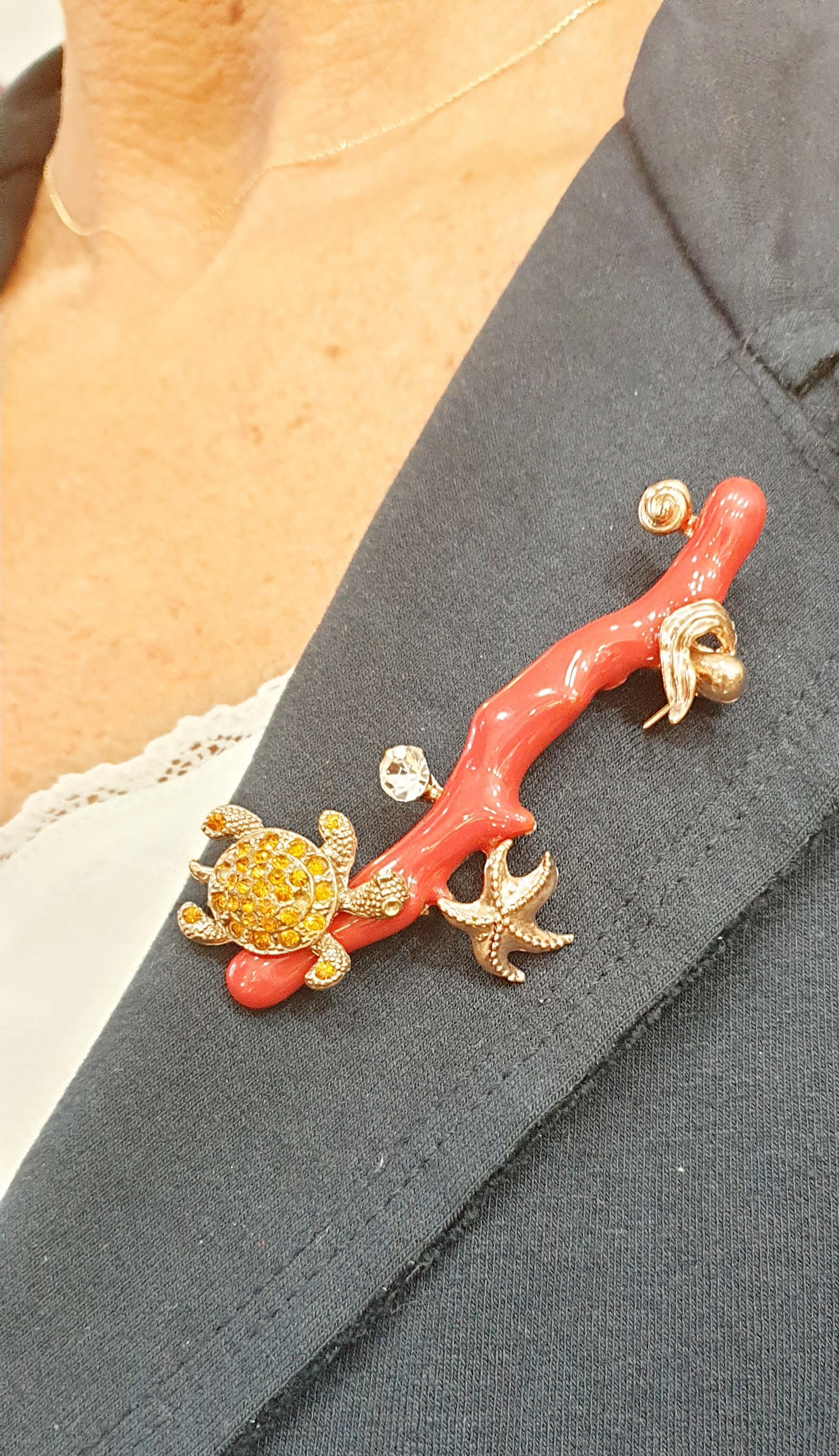 Coral Fantasy Brooche with tortoise and starfish  Schlumberger marine style 1
