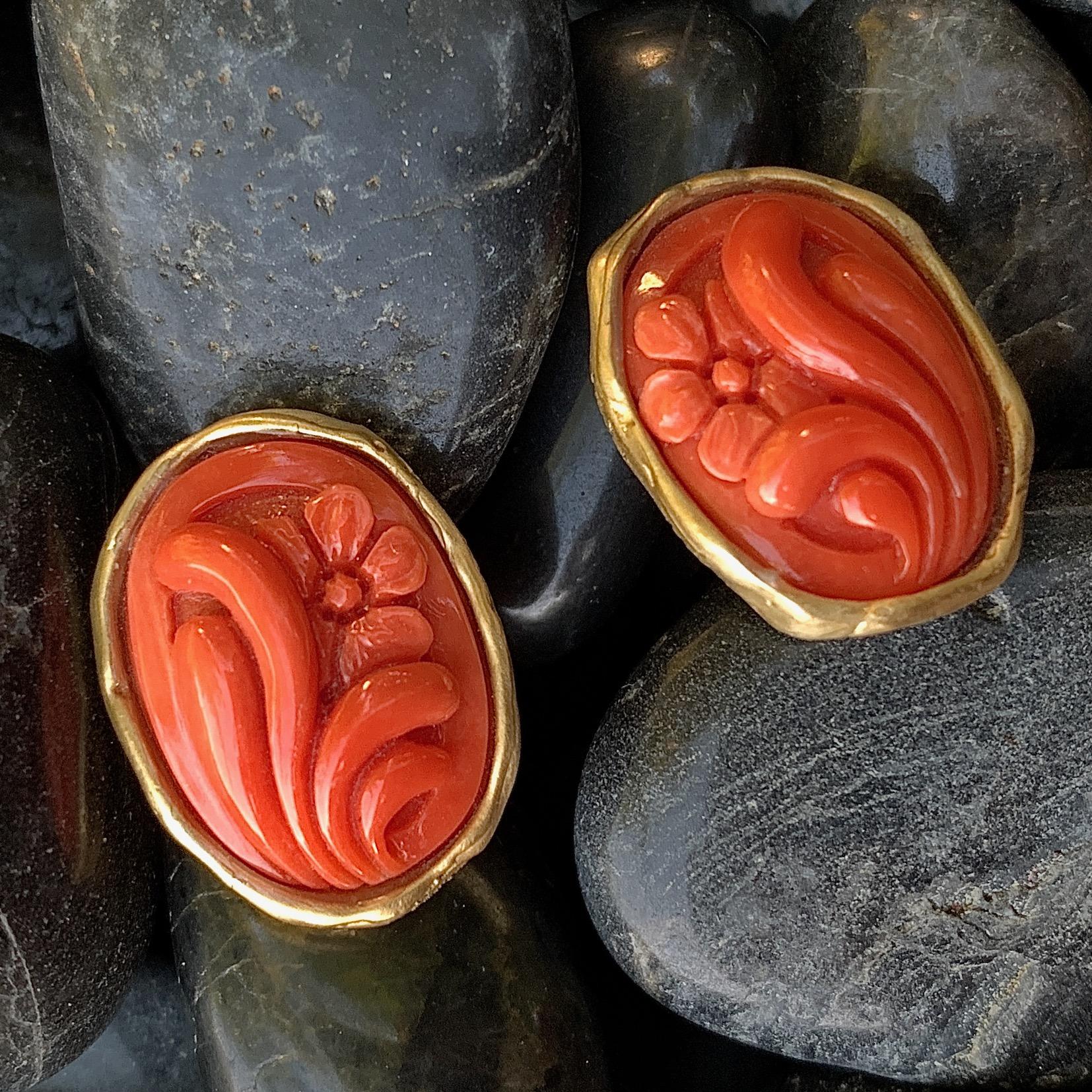 Oval Cut Coral Flower Cameo Post Earrings Set in 18 Karat Yellow Gold