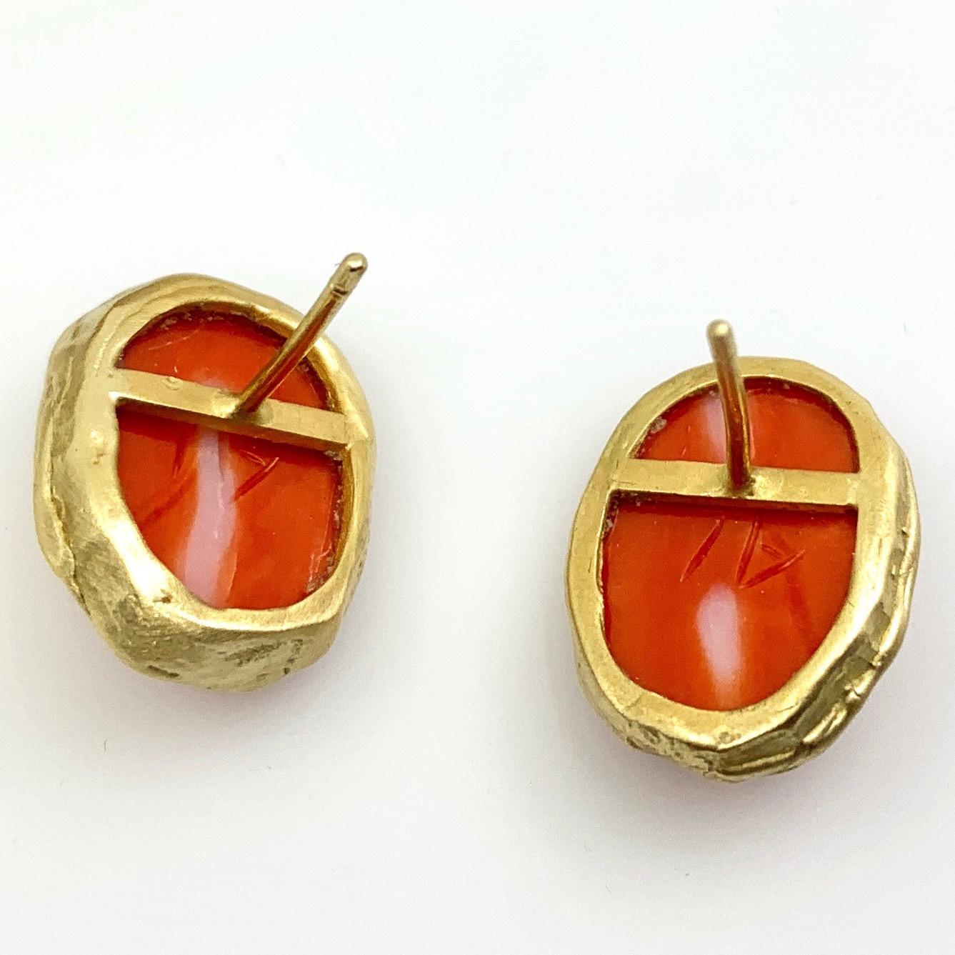 Coral Flower Cameo Post Earrings Set in 18 Karat Yellow Gold In New Condition In Sherman Oaks, CA