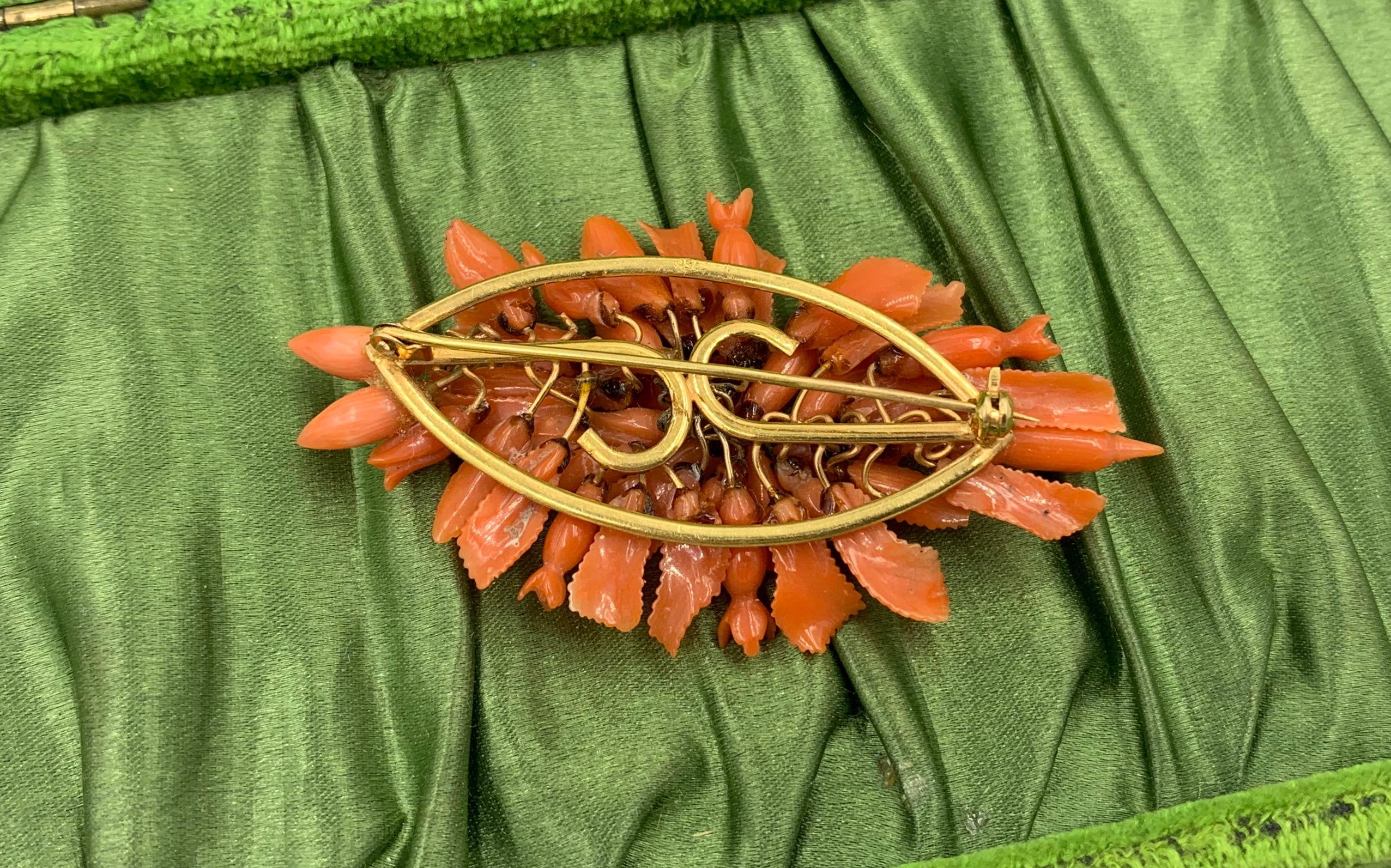 Coral Fly Insect Flower Brooch Pin Victorian 18 Karat Gold 2