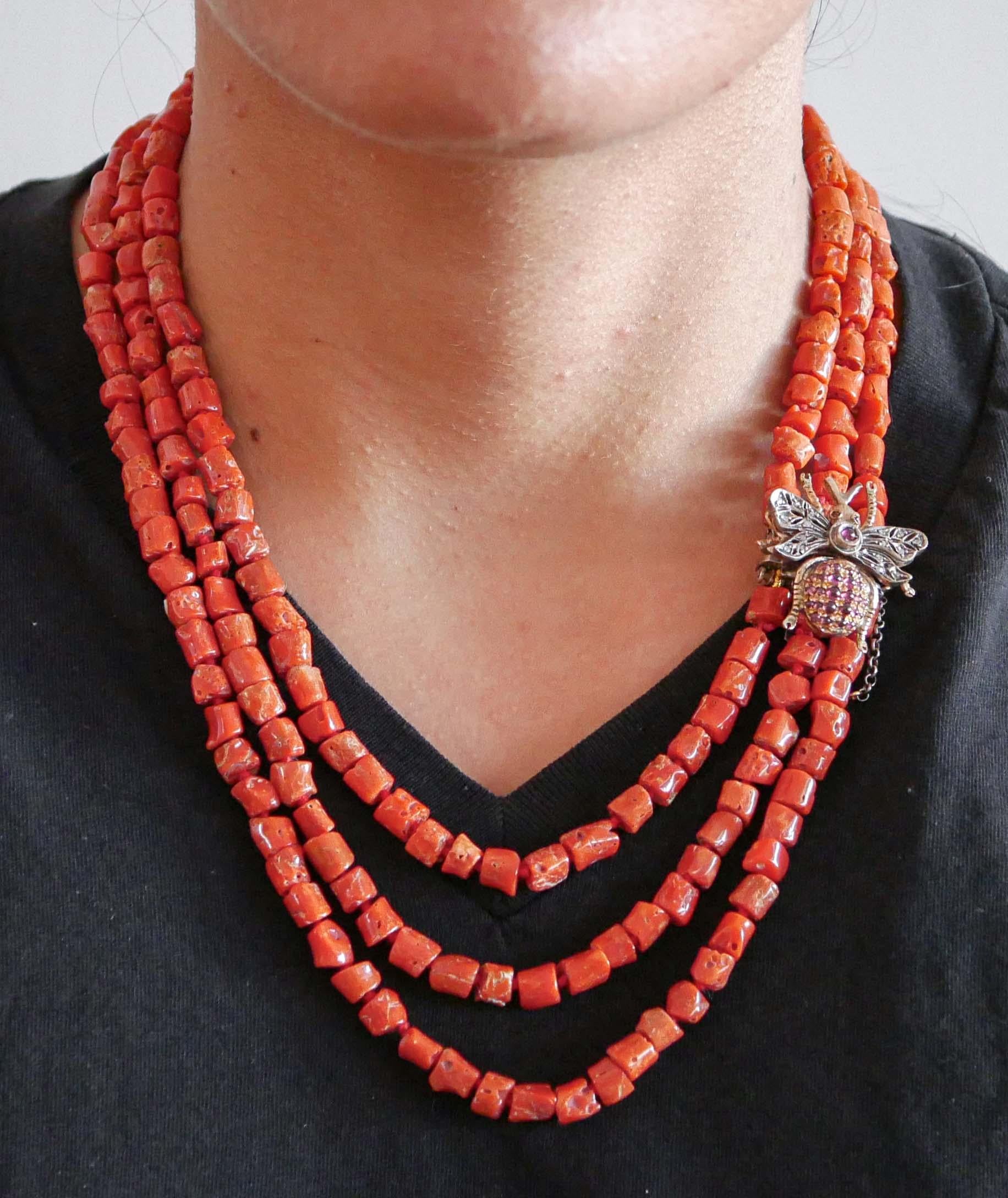 Coral, Garnets, Diamonds, Rose Gold and Silver Multi-Strand Necklace. In Good Condition For Sale In Marcianise, Marcianise (CE)