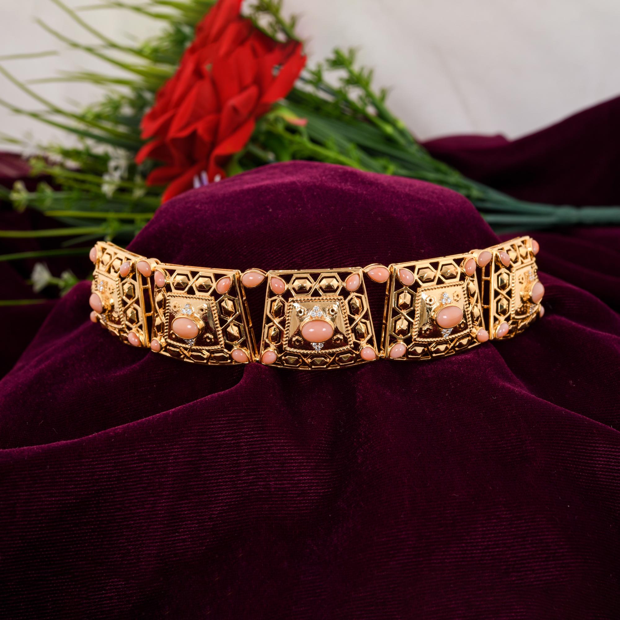 Modern Coral Gemstone Choker Necklace Diamond 18 Karat Yellow Gold Handmade Jewelry For Sale