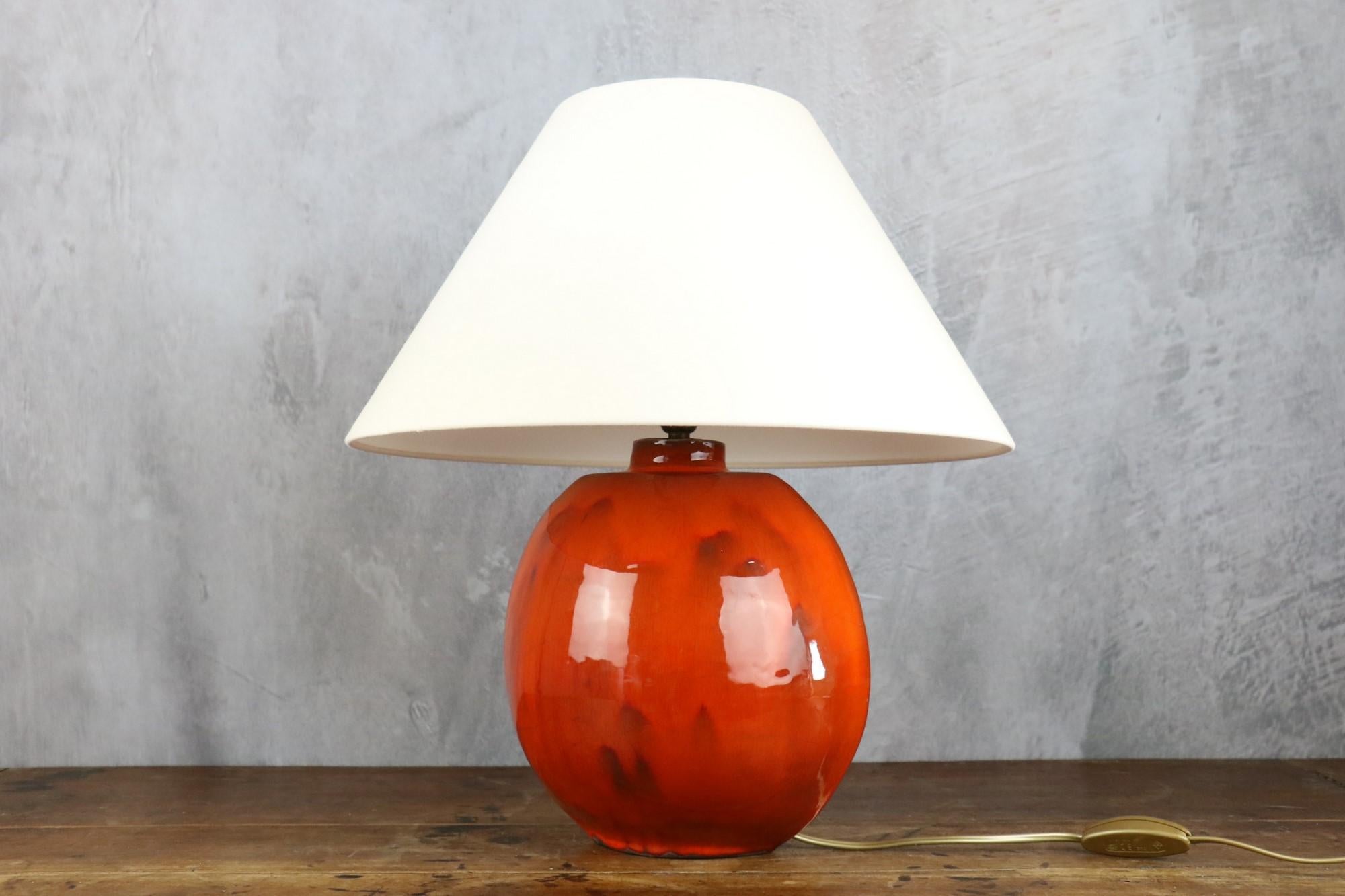Coral-glazed ceramic lamp in the Ruelland style, 1960, France In Good Condition For Sale In Camblanes et Meynac, FR