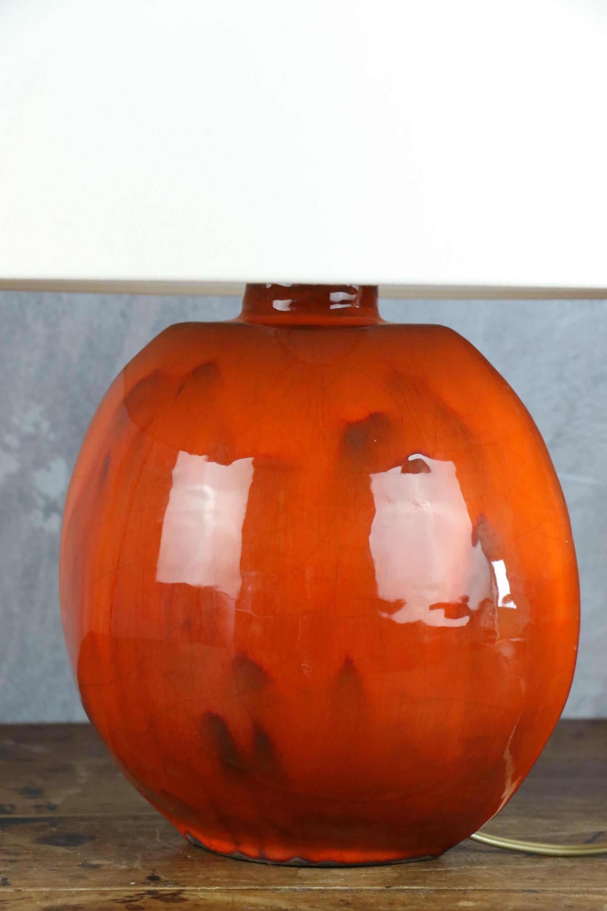 20th Century Coral-glazed ceramic lamp in the Ruelland style, 1960, France For Sale