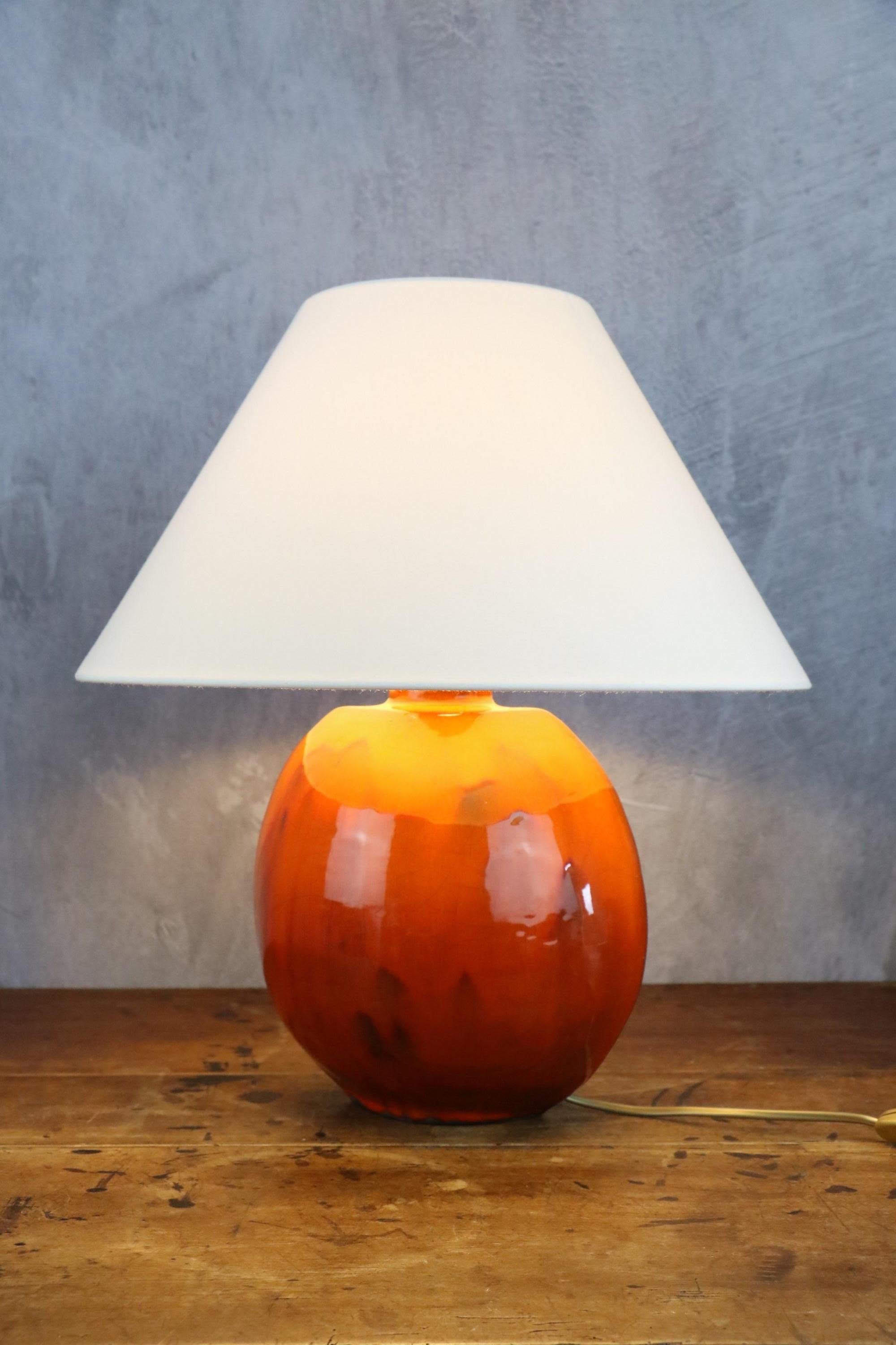 Ceramic Coral-glazed ceramic lamp in the Ruelland style, 1960, France For Sale