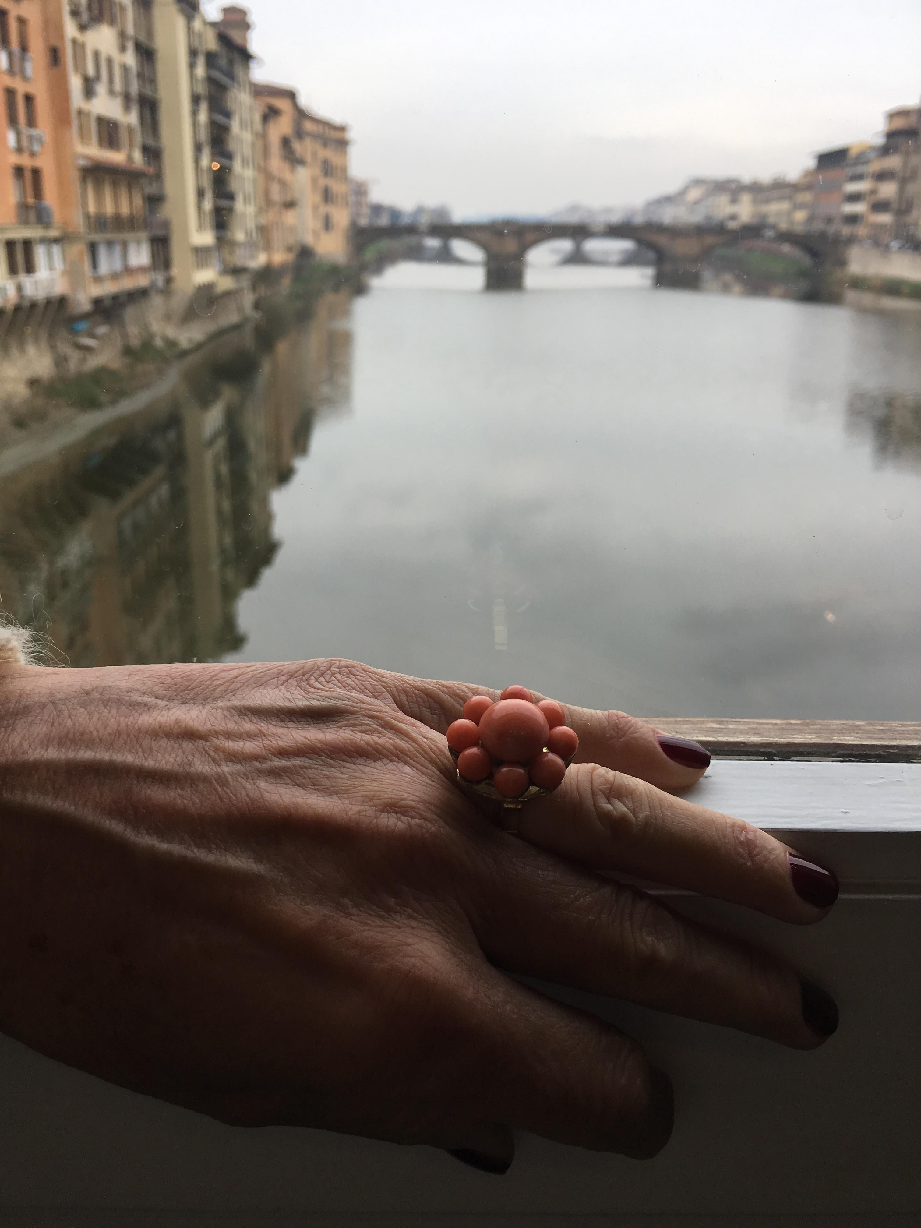 Coral Gold Cluster Ring, circa 1870 In Excellent Condition In Firenze, IT