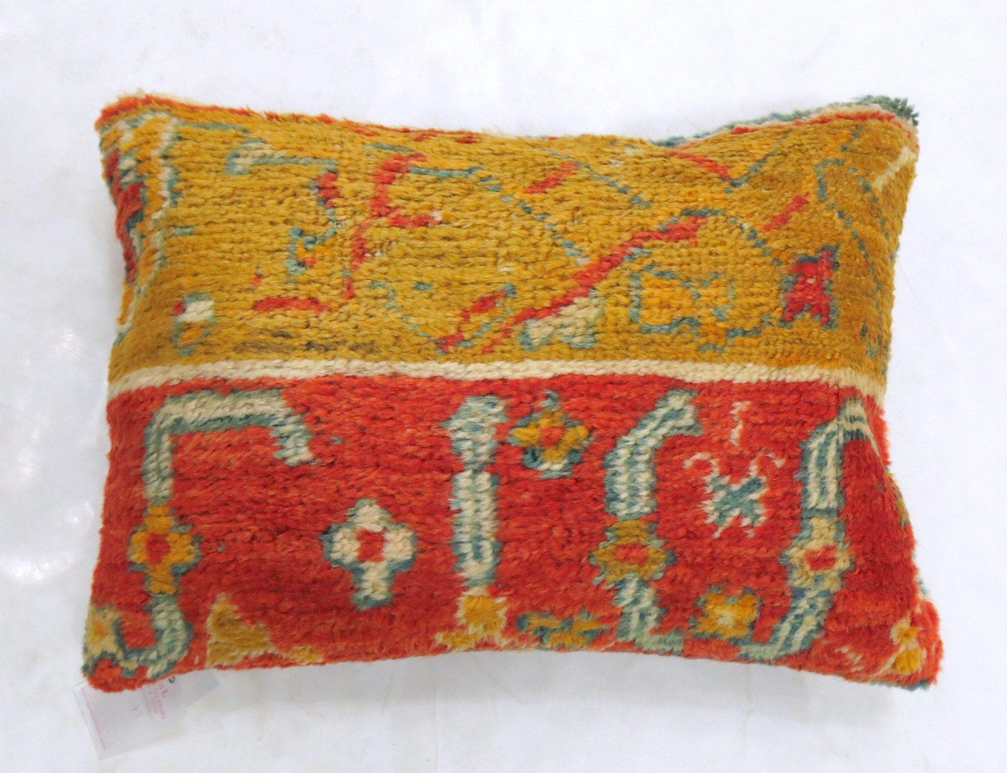 Archaistic Coral Gold Early 20th Century Wool Antique Oushak Border Large Rug Pillow For Sale